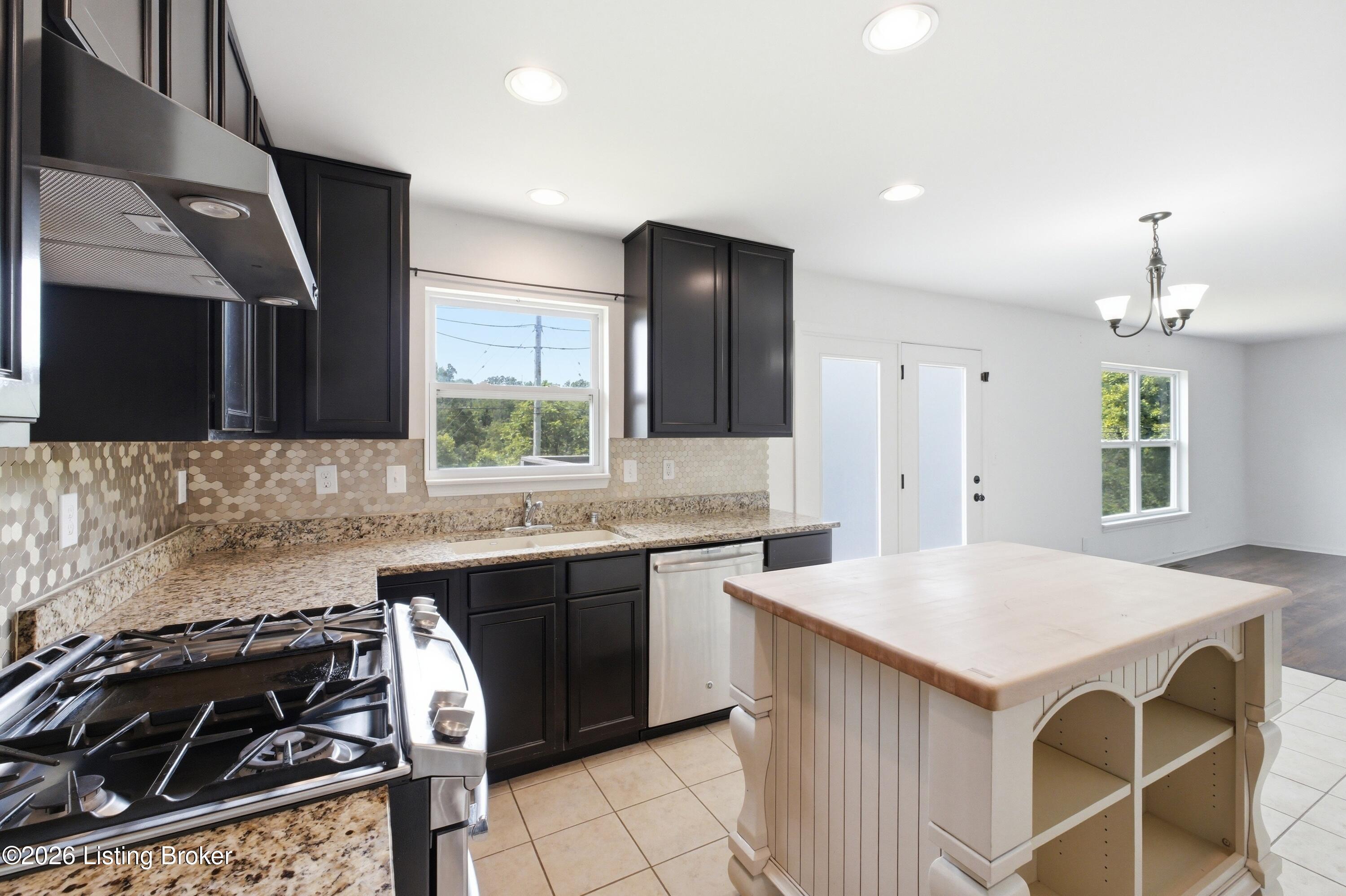 203 Brookfield Hills Ct Property Photo 10