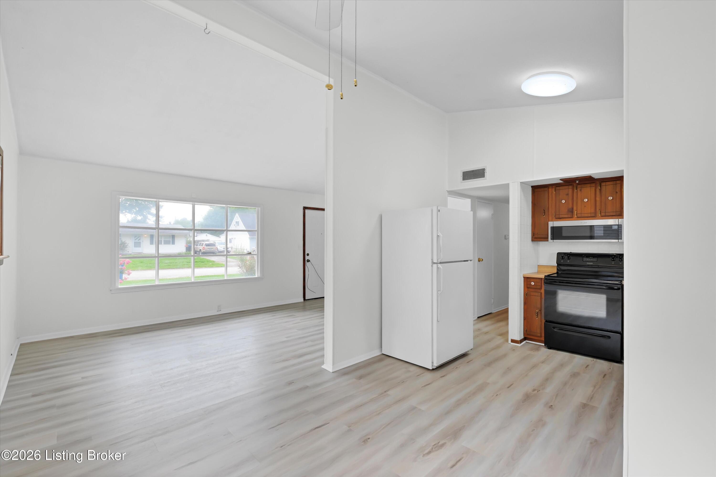 13315 Horncastle Way Property Photo 8