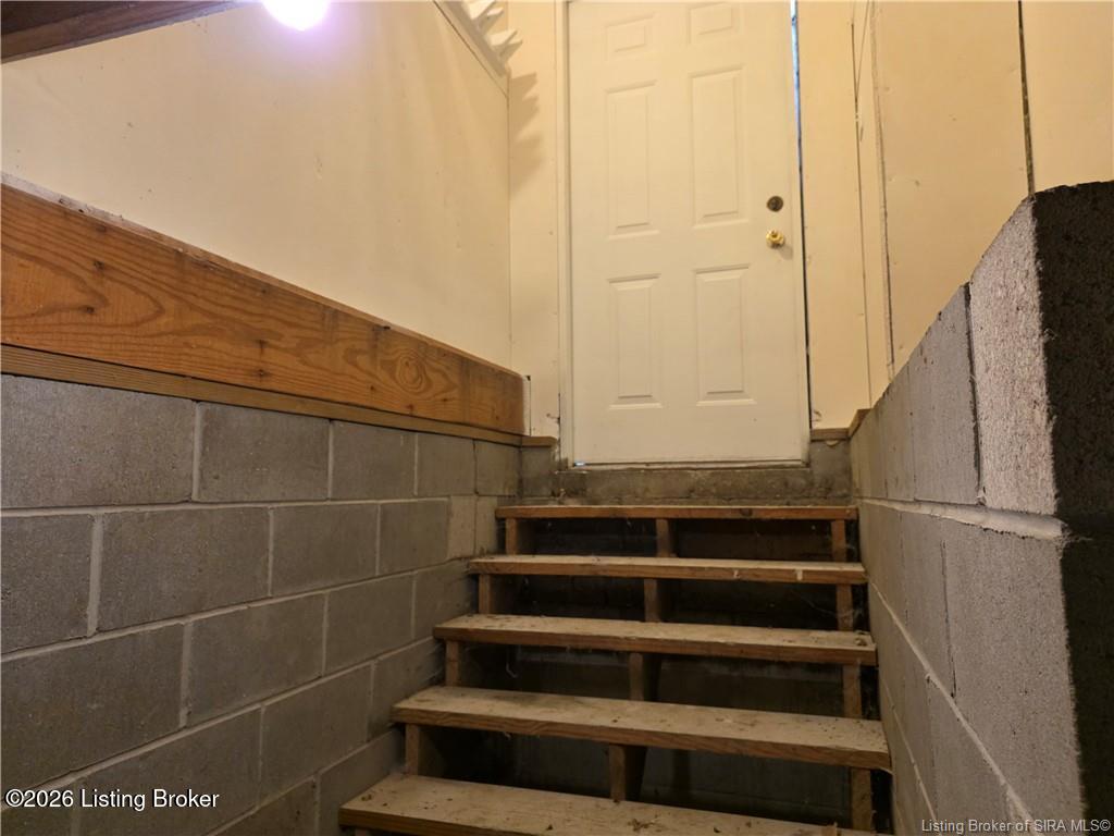 609 N Capitol Ave Property Photo 32