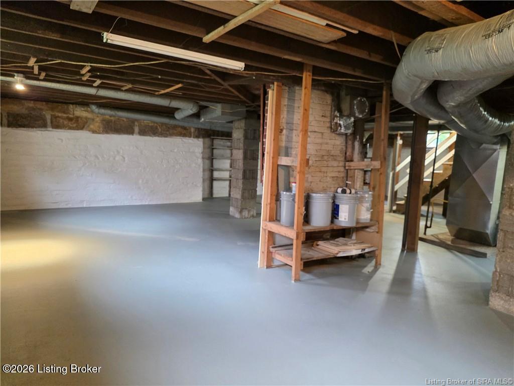 609 N Capitol Ave Property Photo 33