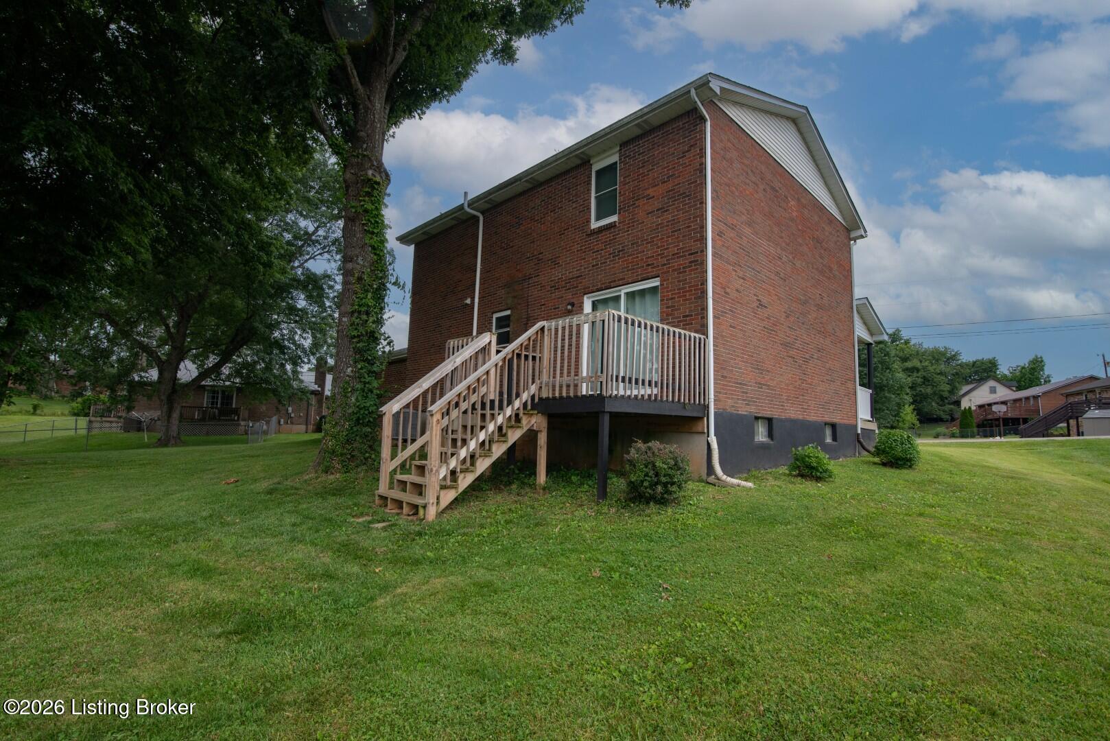 102 Kristen Ct Property Photo 8