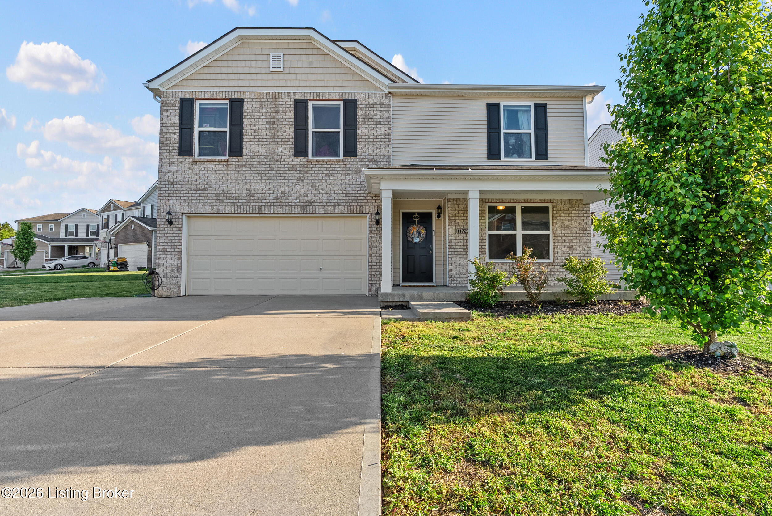 11723 Trottingham Cir Property Photo 2