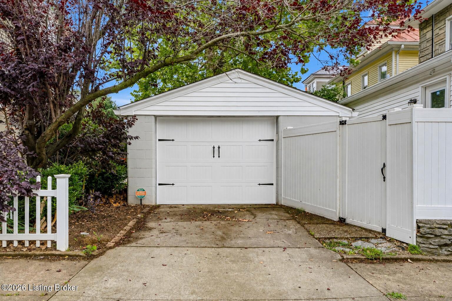 1332 Winter Ave Property Photo 12
