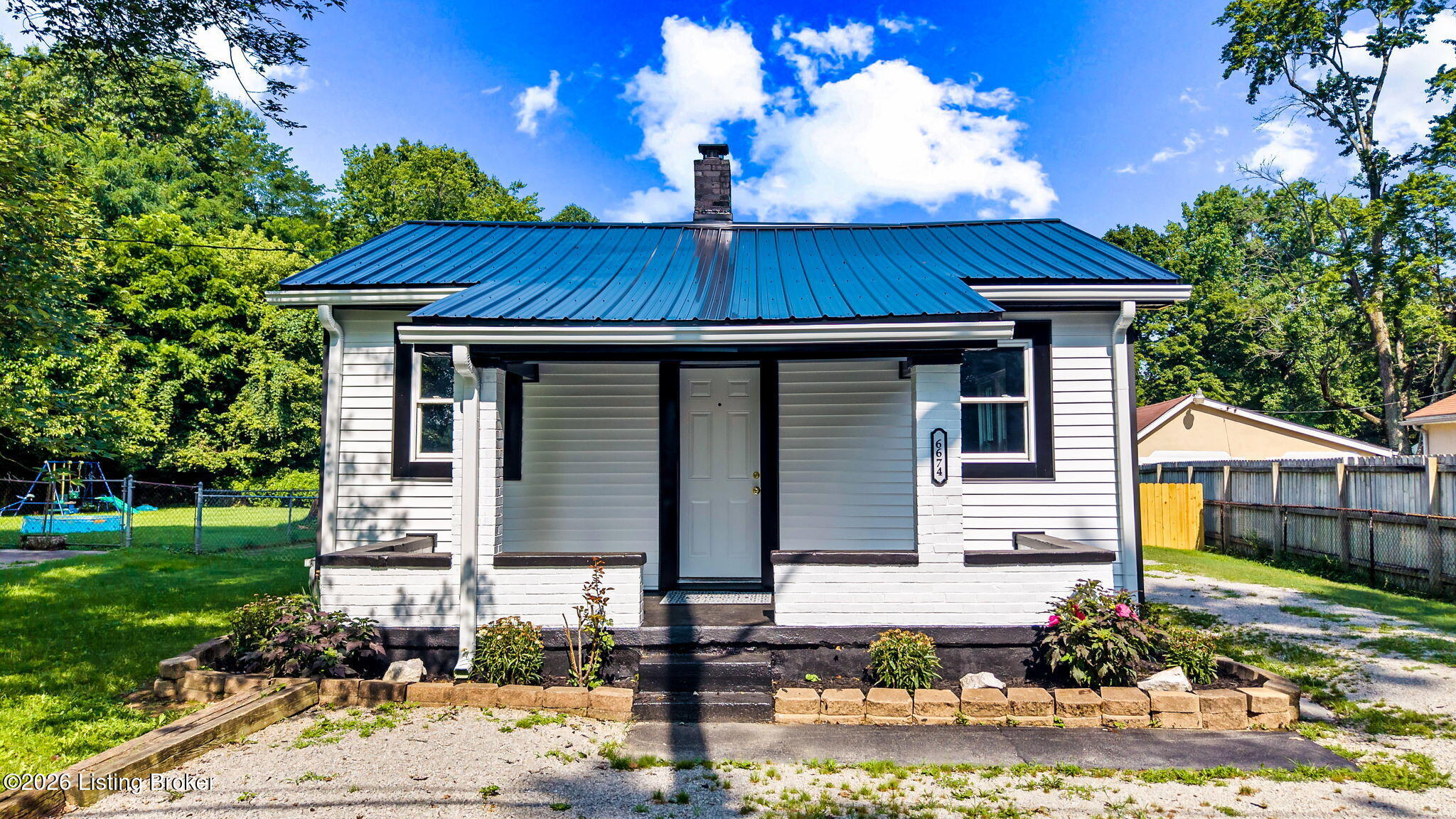 6674 Rutledge Rd Property Photo 1