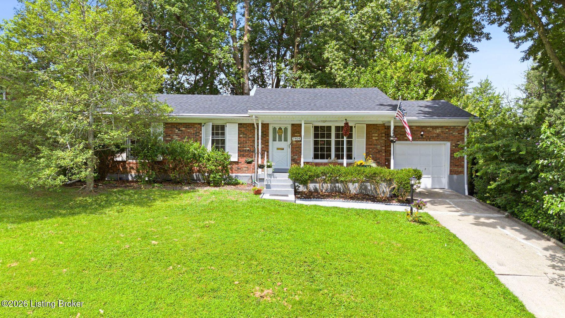 7404 Royalwood Dr Property Photo