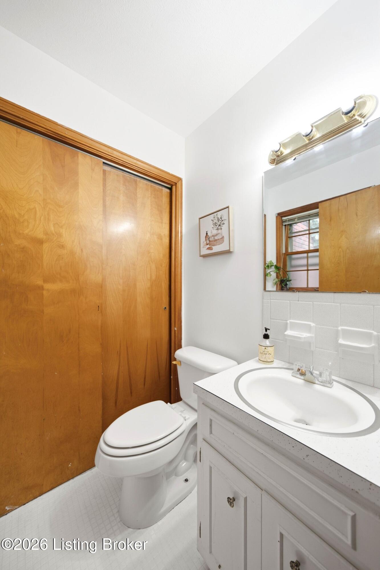 7404 Royalwood Dr Property Photo 37
