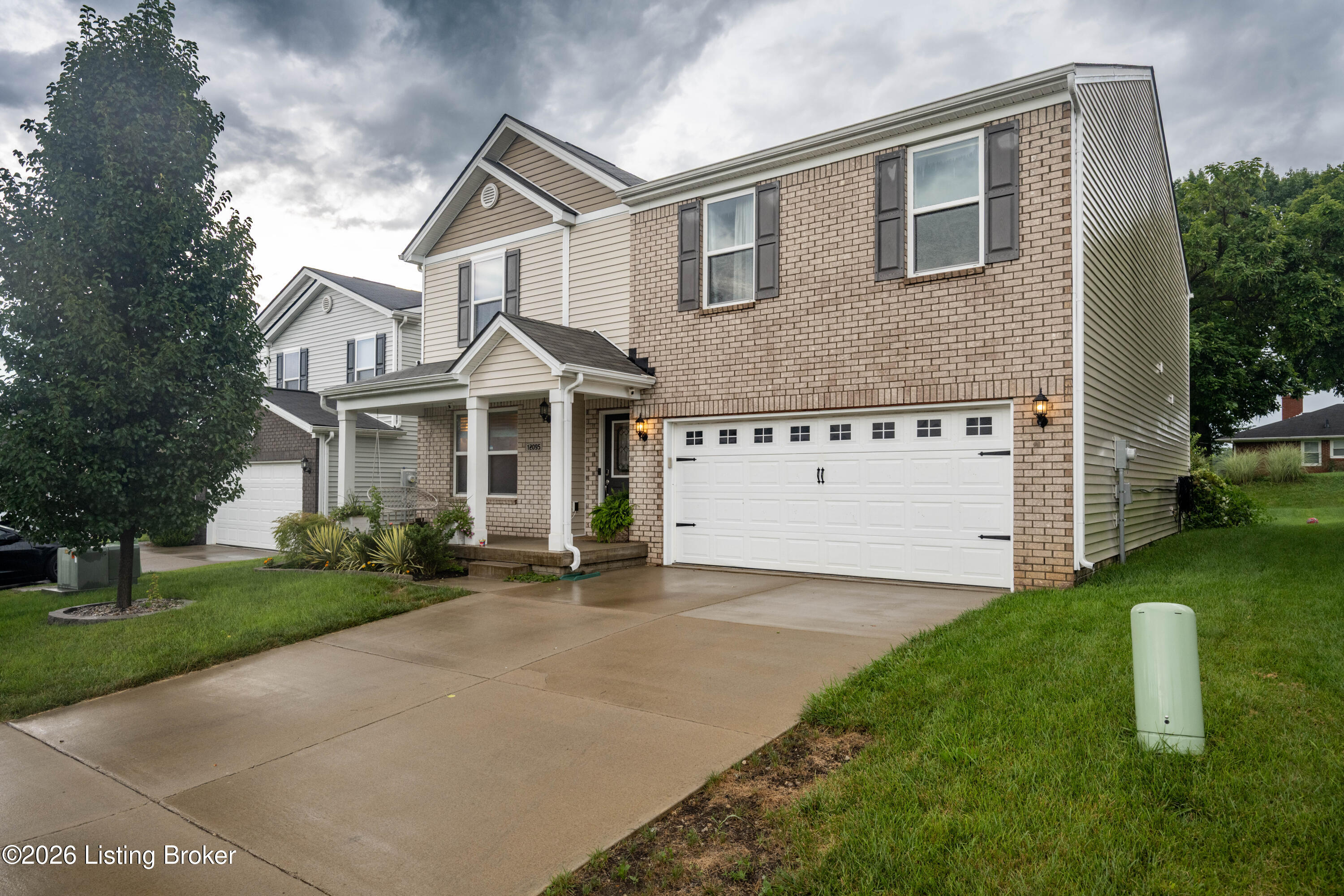12095 Parkview Trace Dr Property Photo 2