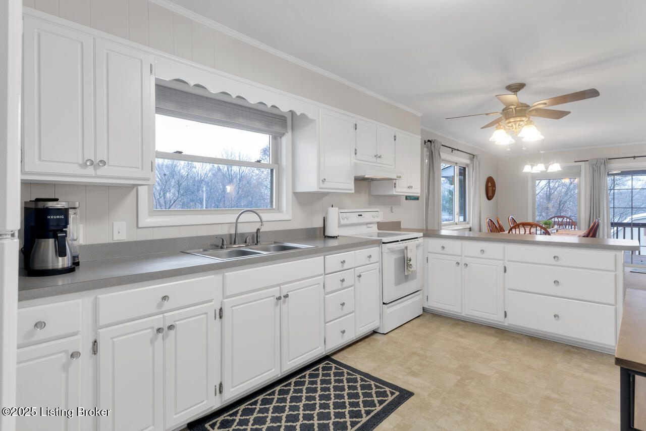 1378 Cunningham Ln Property Photo 18
