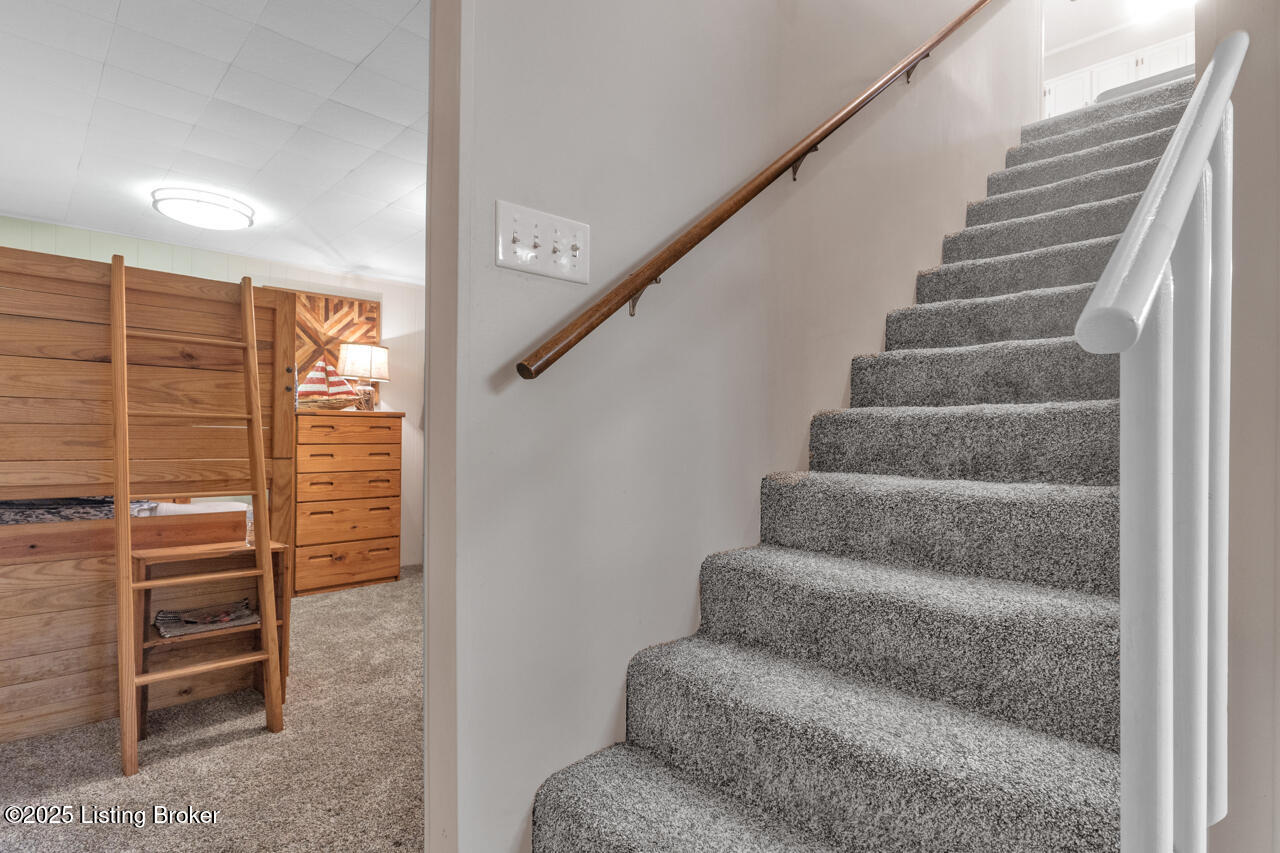 1378 Cunningham Ln Property Photo 25