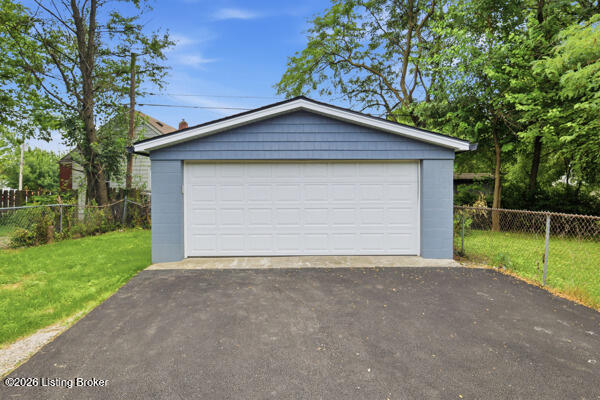 2204 Burwell Ave Property Photo 14