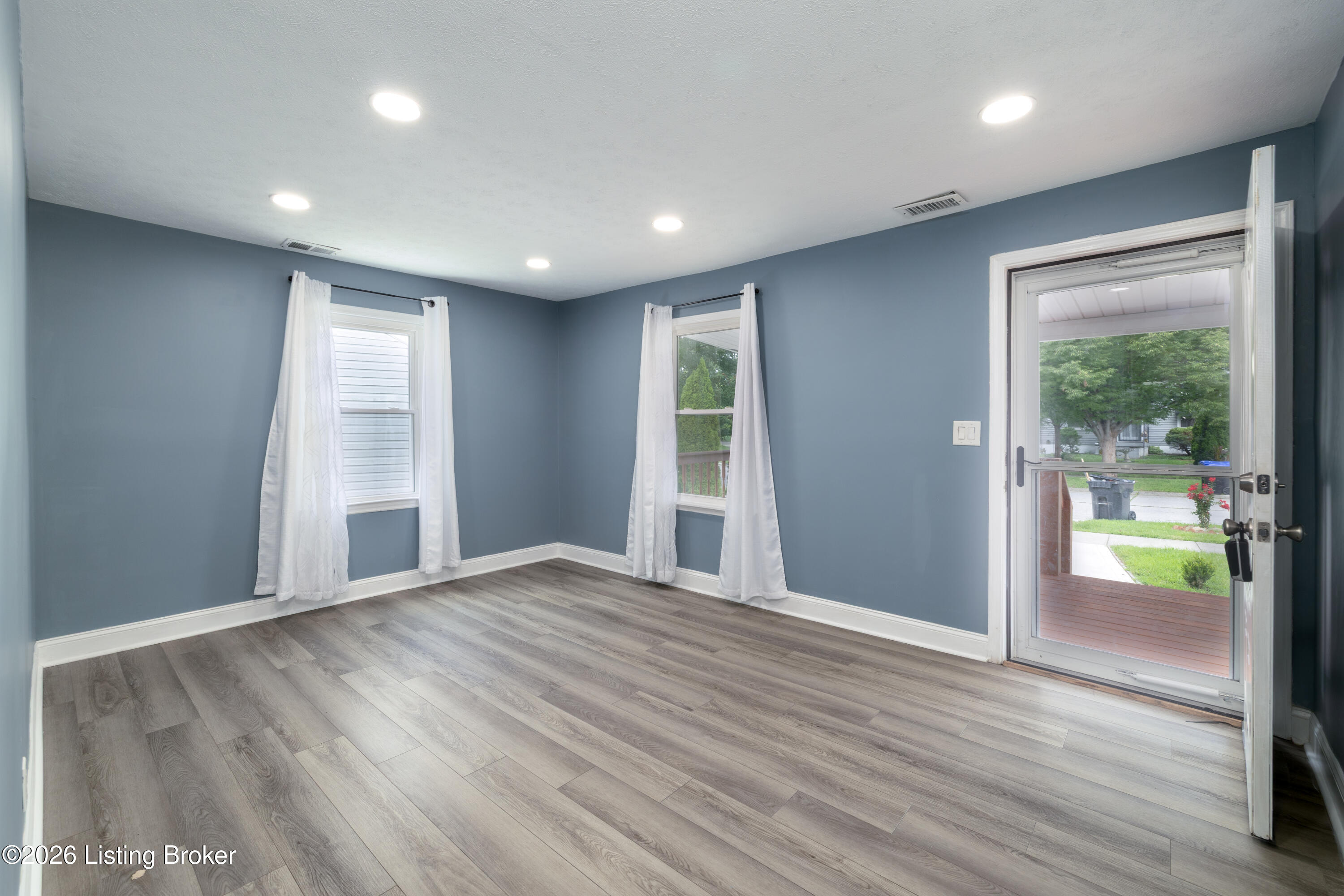 1006 Seelbach Ave Property Photo 3