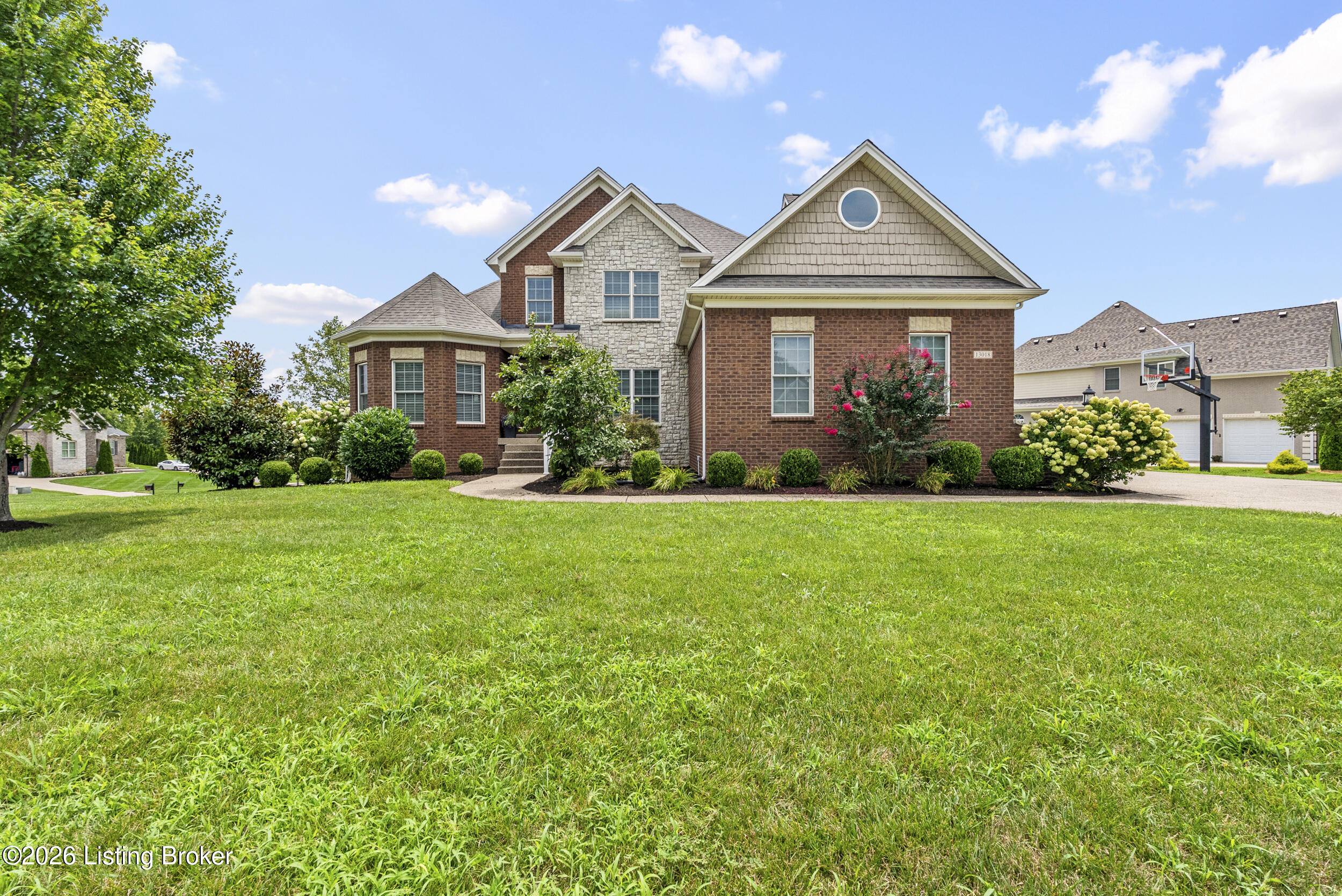 13018 Wellington Way Property Photo 2