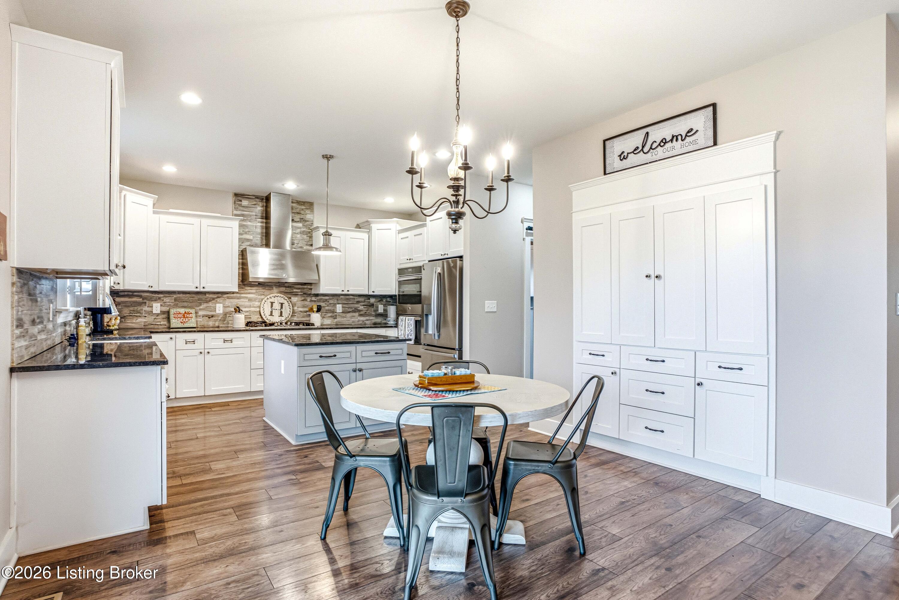13018 Wellington Way Property Photo 11