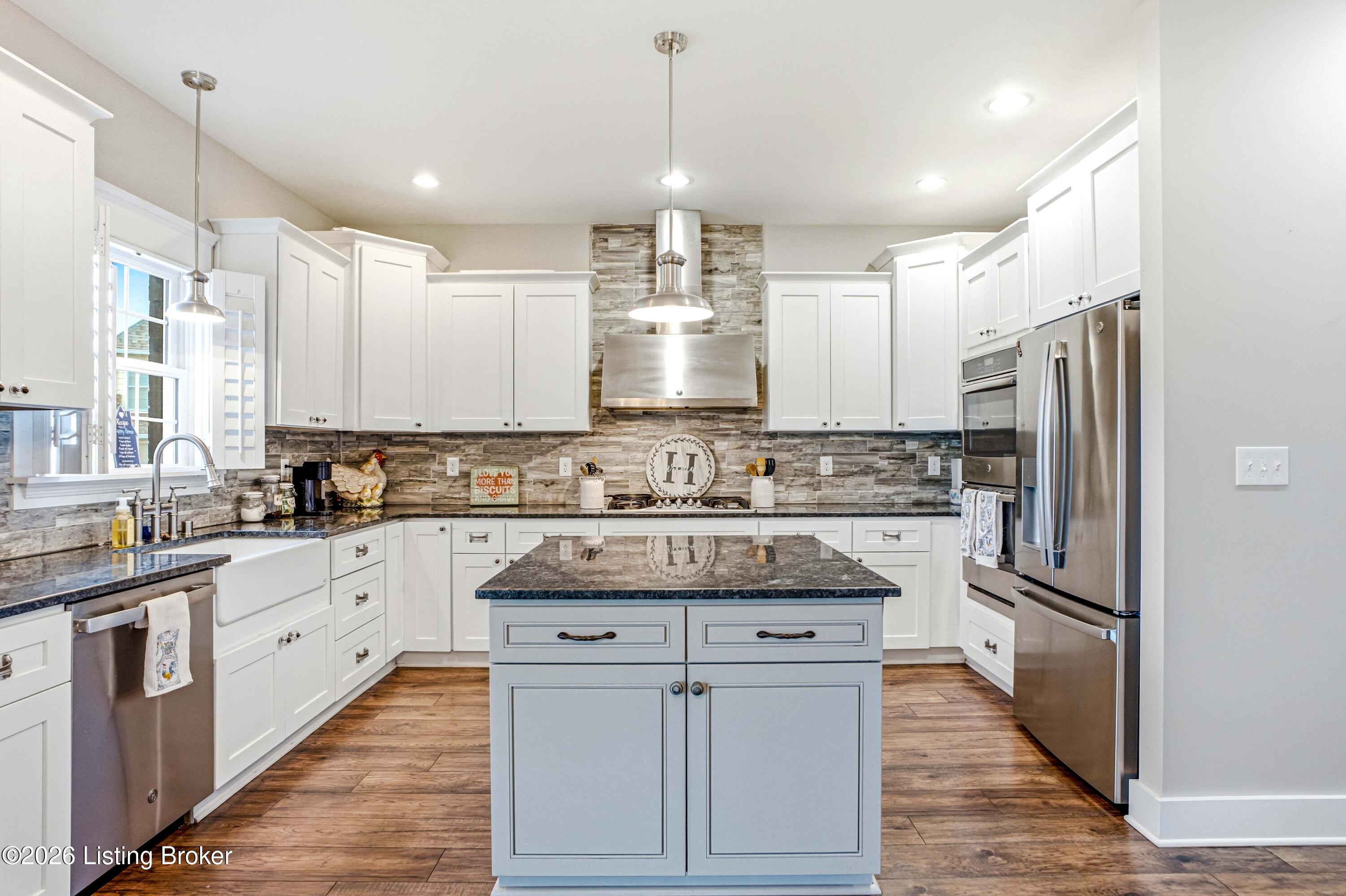 13018 Wellington Way Property Photo 13