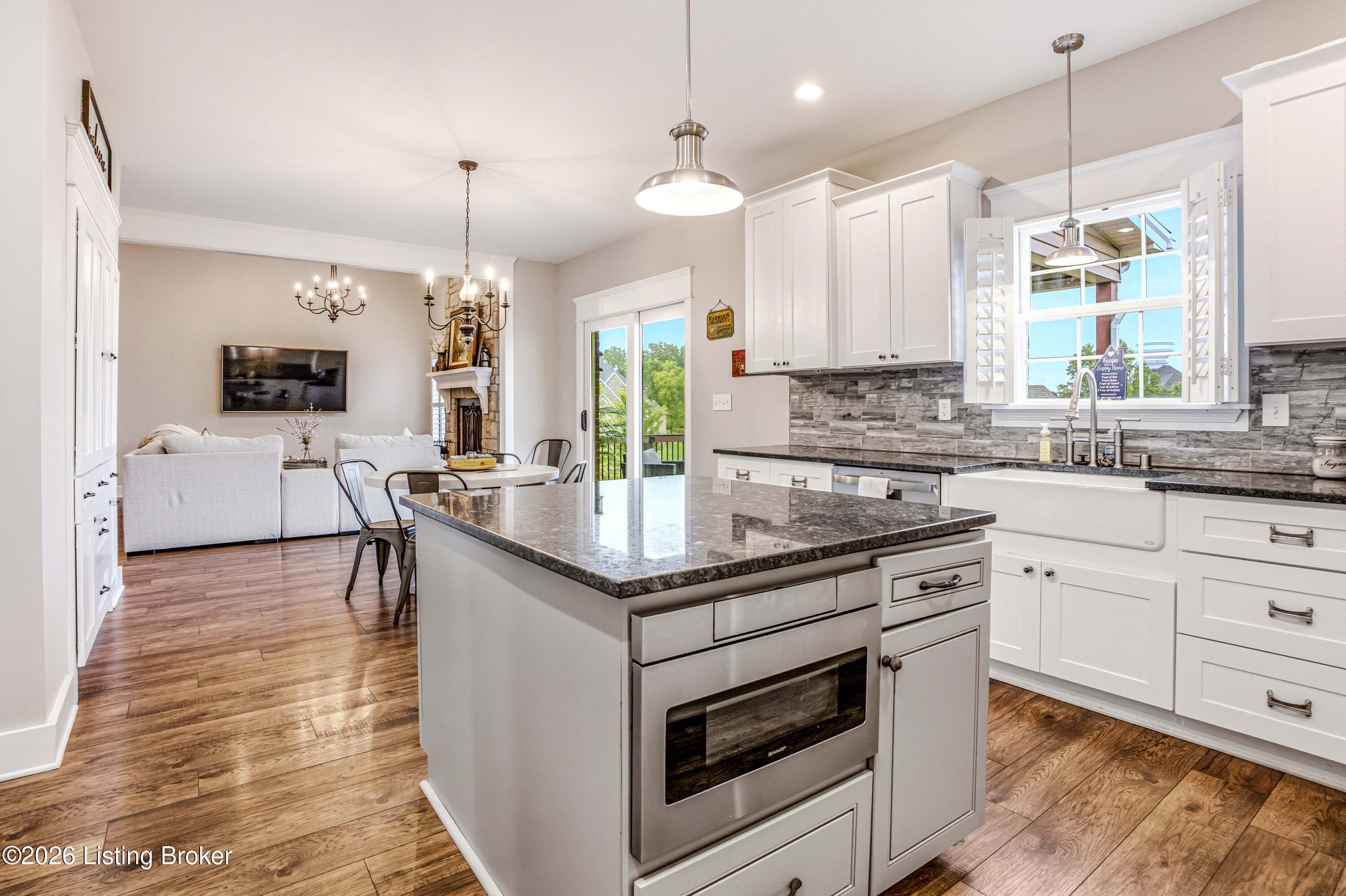 13018 Wellington Way Property Photo 15