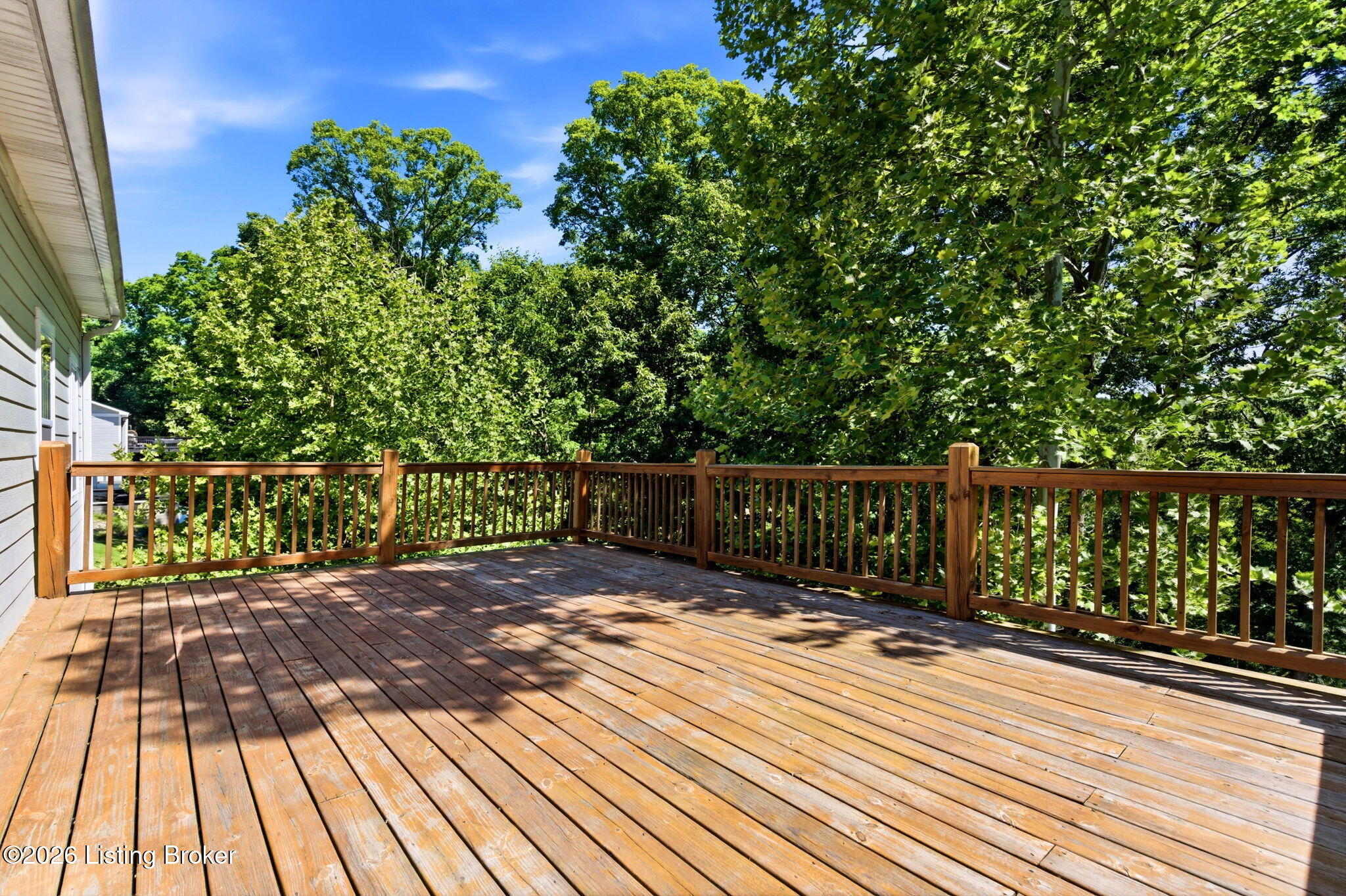 2718 Windsor Forest Dr Property Photo 5