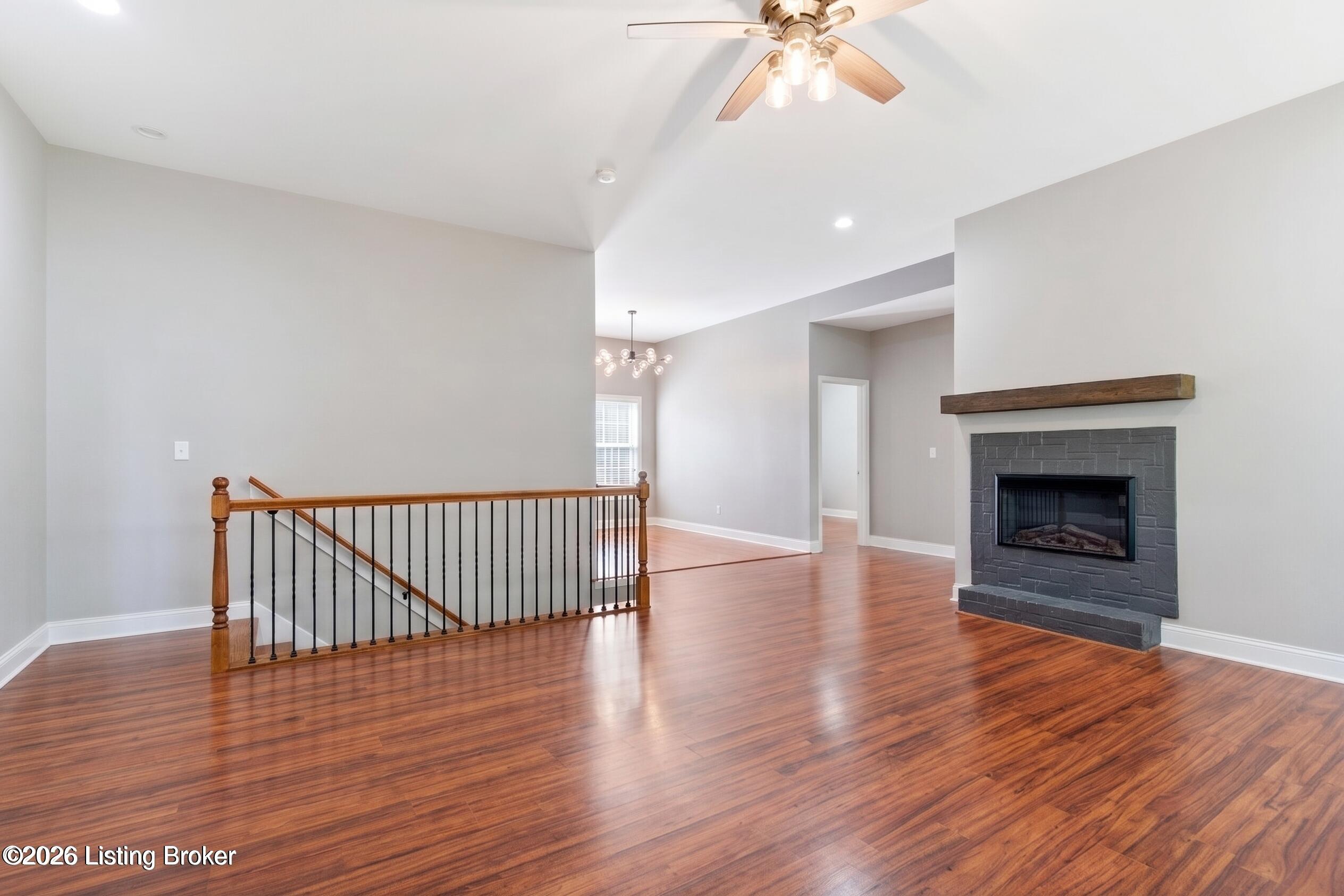 2718 Windsor Forest Dr Property Photo 10