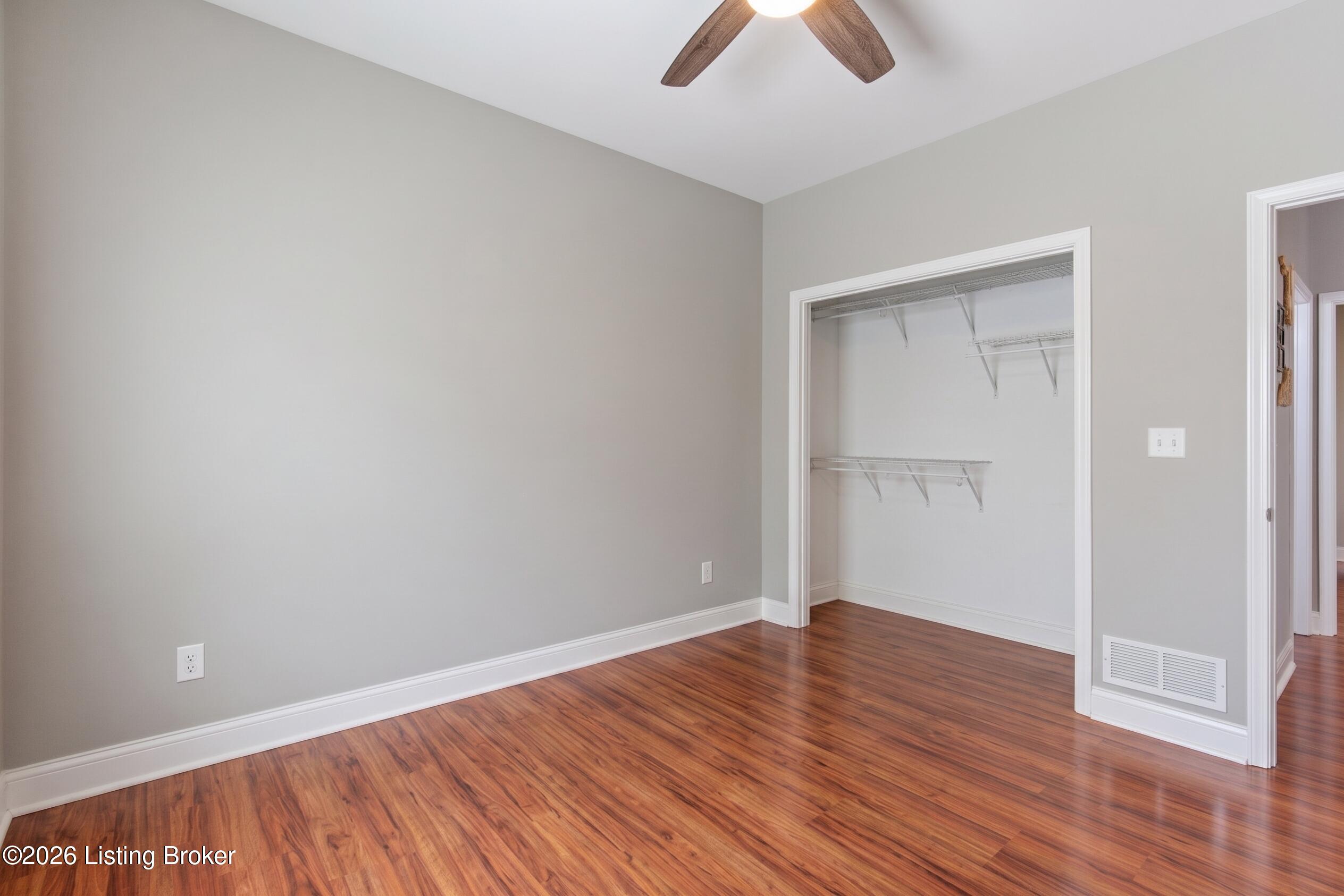 2718 Windsor Forest Dr Property Photo 32
