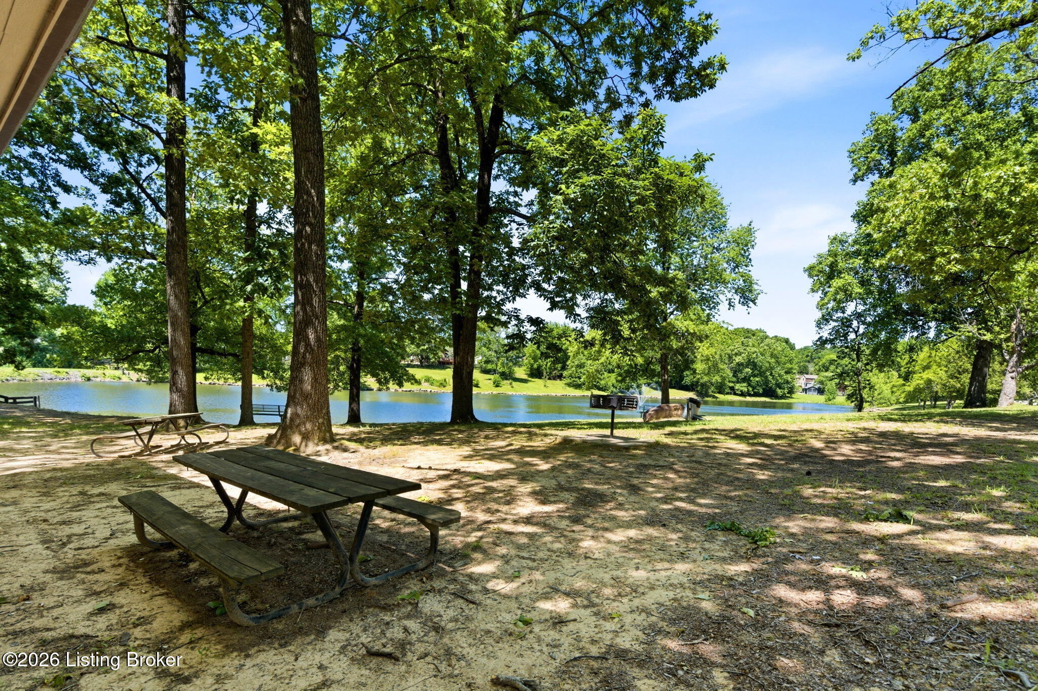 2718 Windsor Forest Dr Property Photo 82