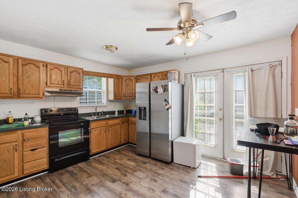 3021 Wurtele Ave Property Photo 5
