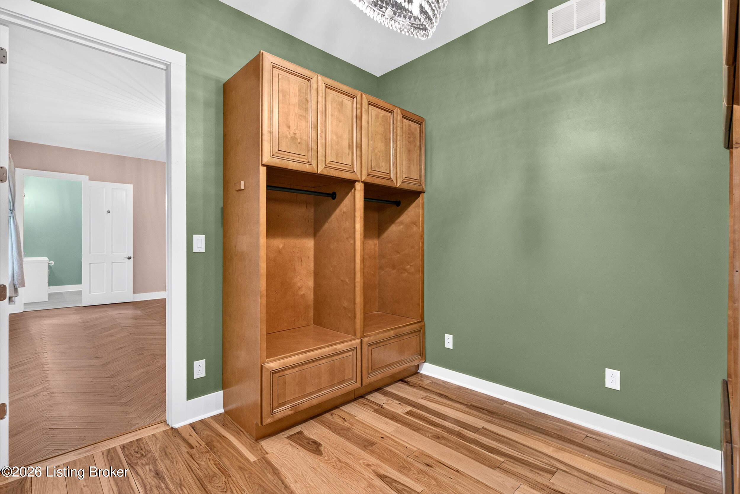 1854 Trevilian Way Property Photo 48
