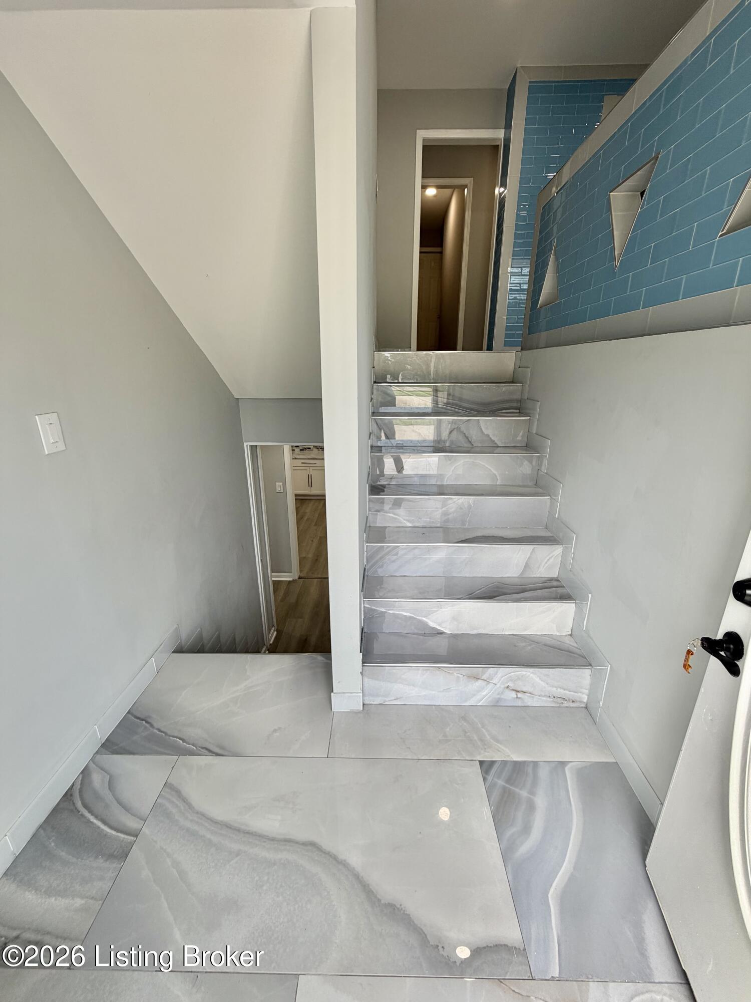 6709 Cooper Chapel Rd Property Photo 11