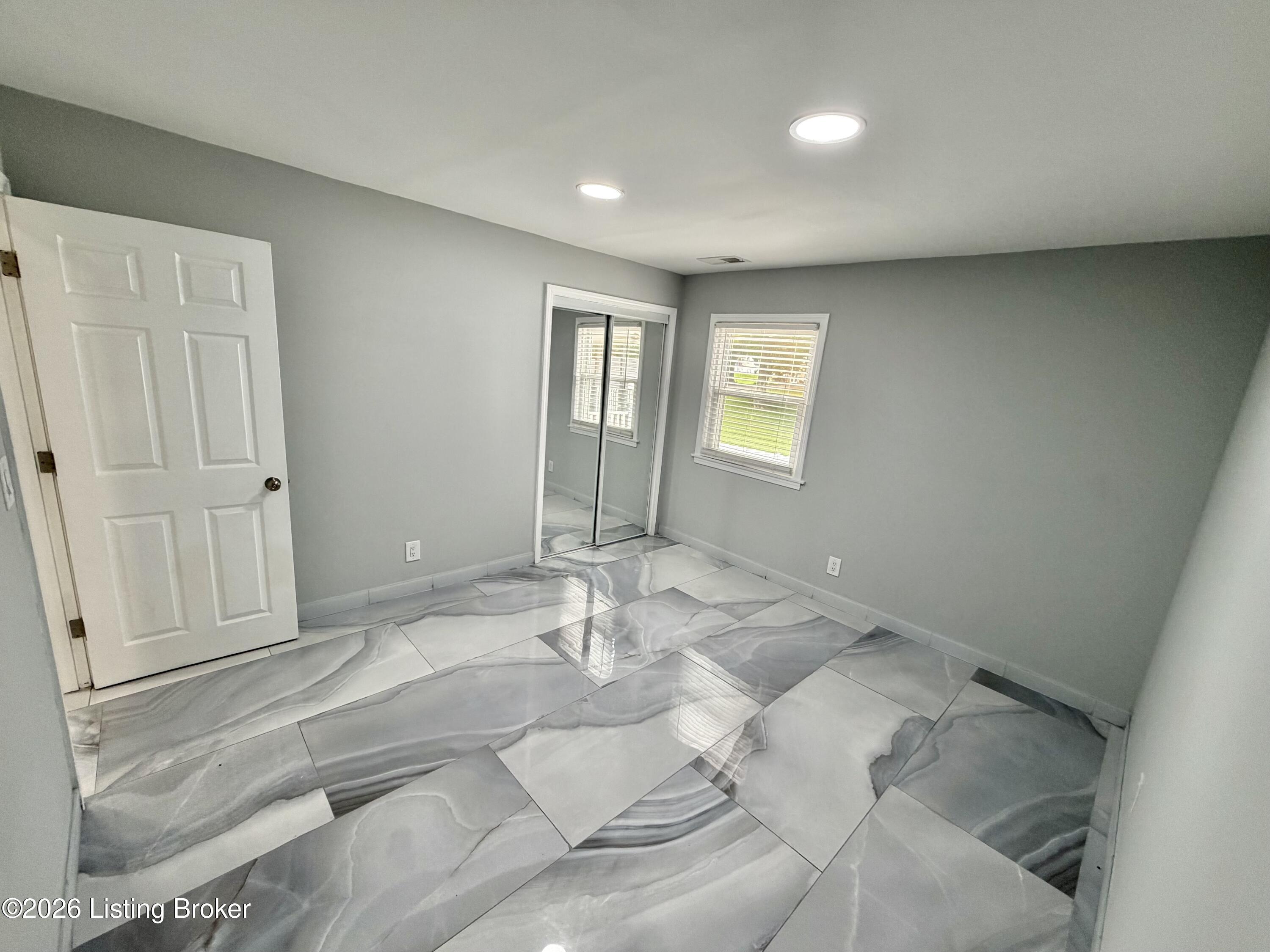 6709 Cooper Chapel Rd Property Photo 17