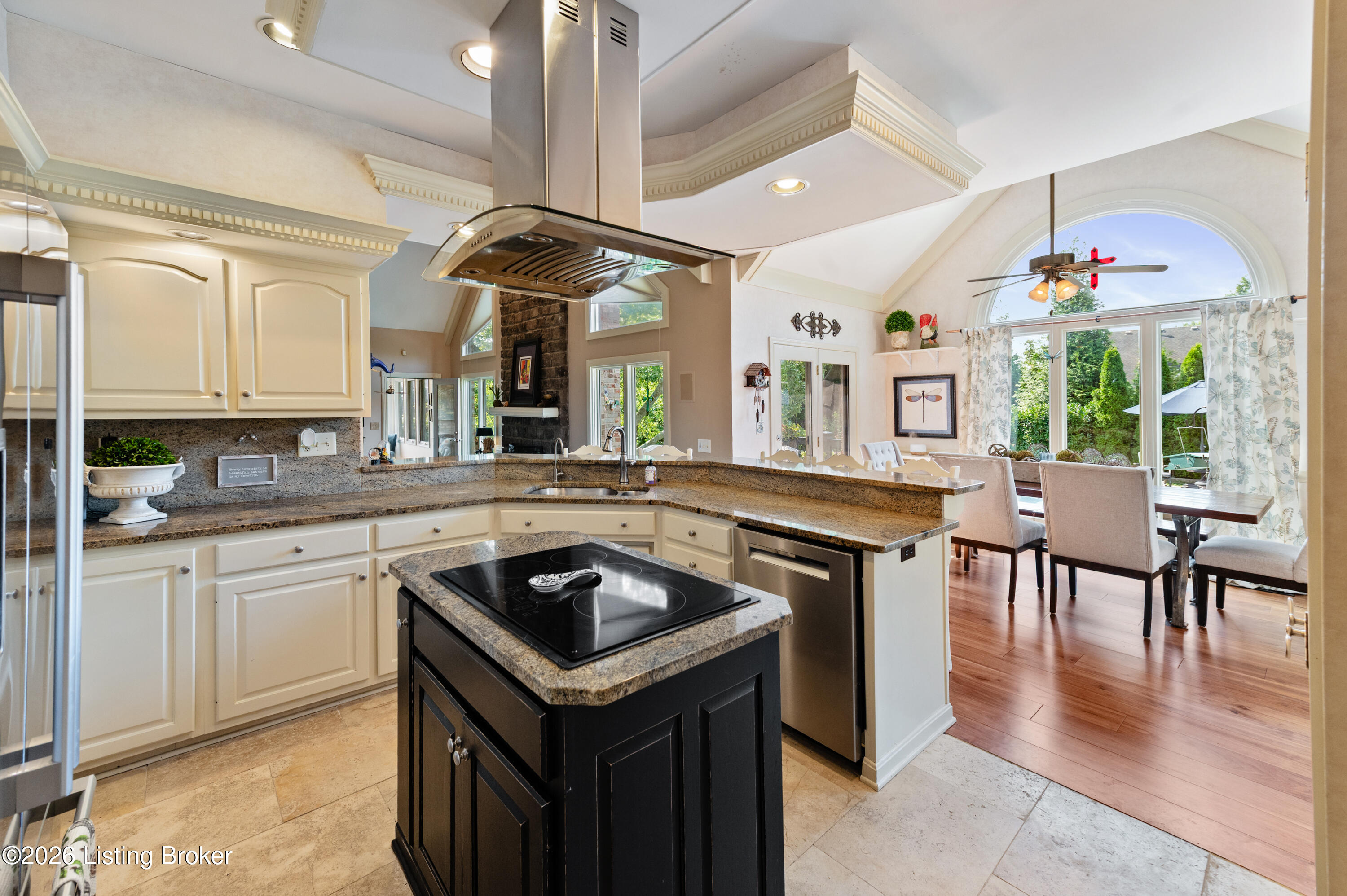 8202 Harrods View Ct Property Photo 16