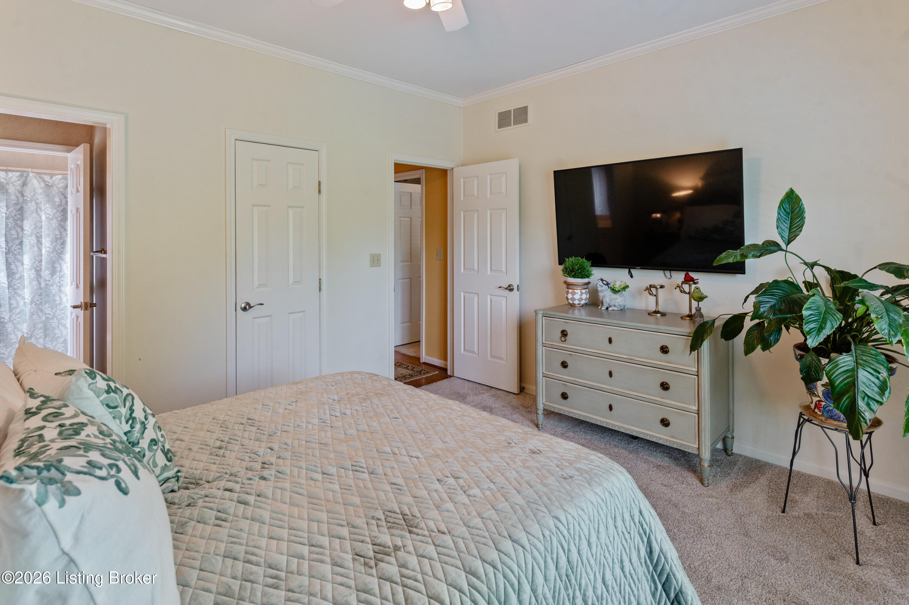 8202 Harrods View Ct Property Photo 32