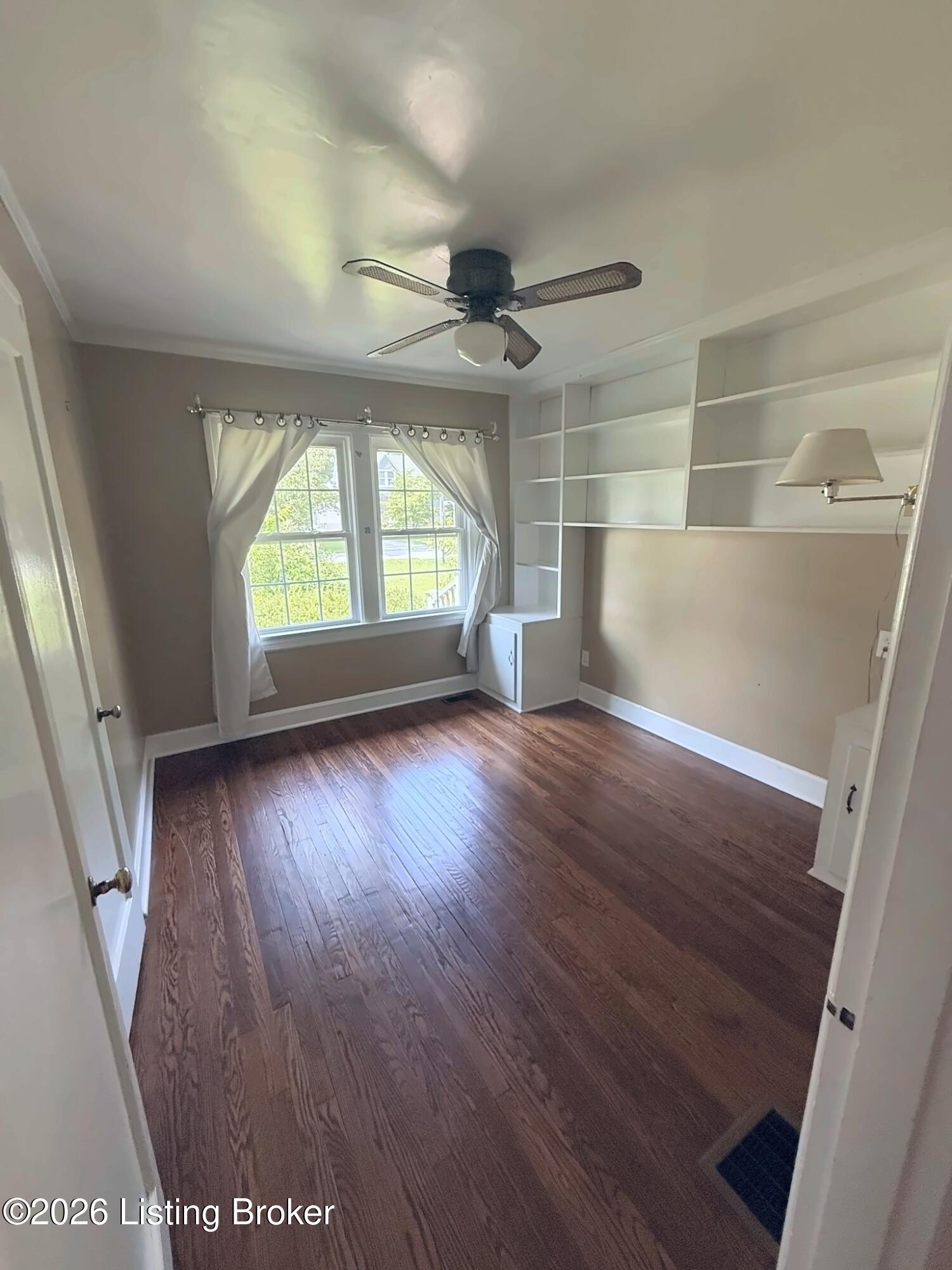 4022 Gilman Ave Property Photo 4