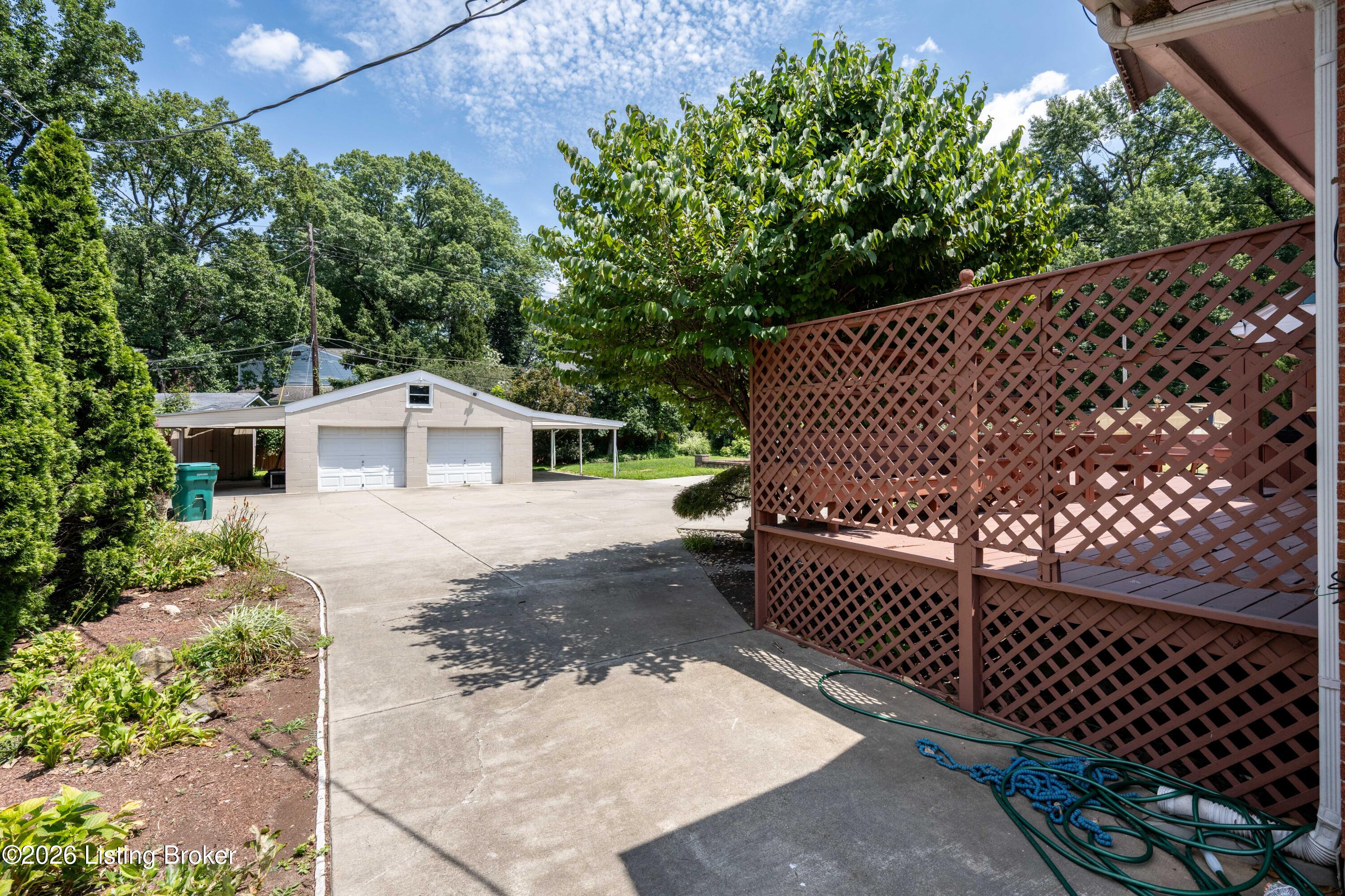 3227 Robin Rd Property Photo 6