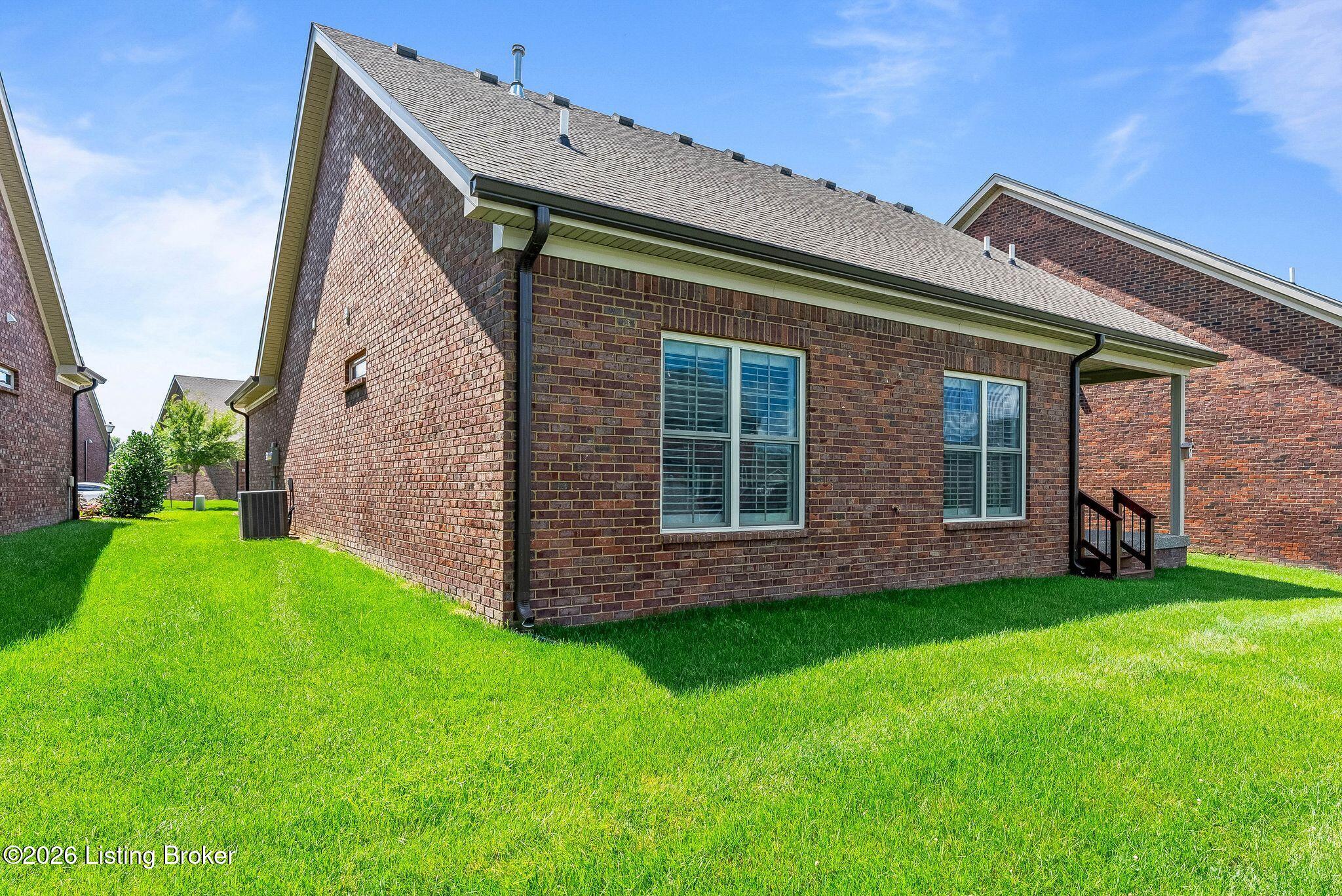 108 Pembridge Ct Property Photo 34