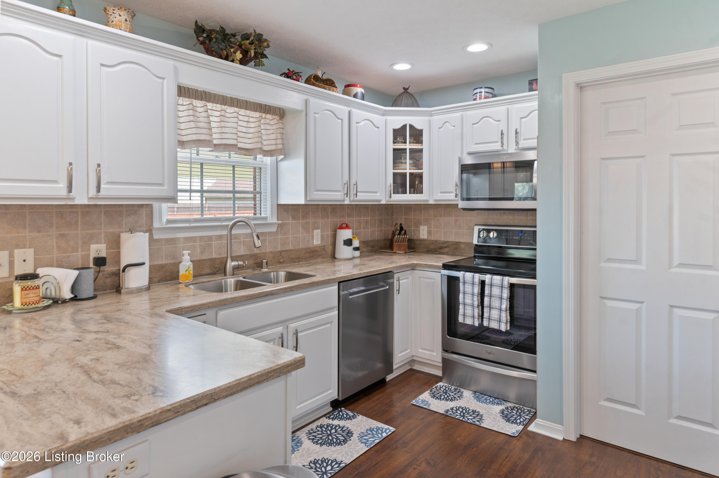 6403 Autumn Oak Way Property Photo 18