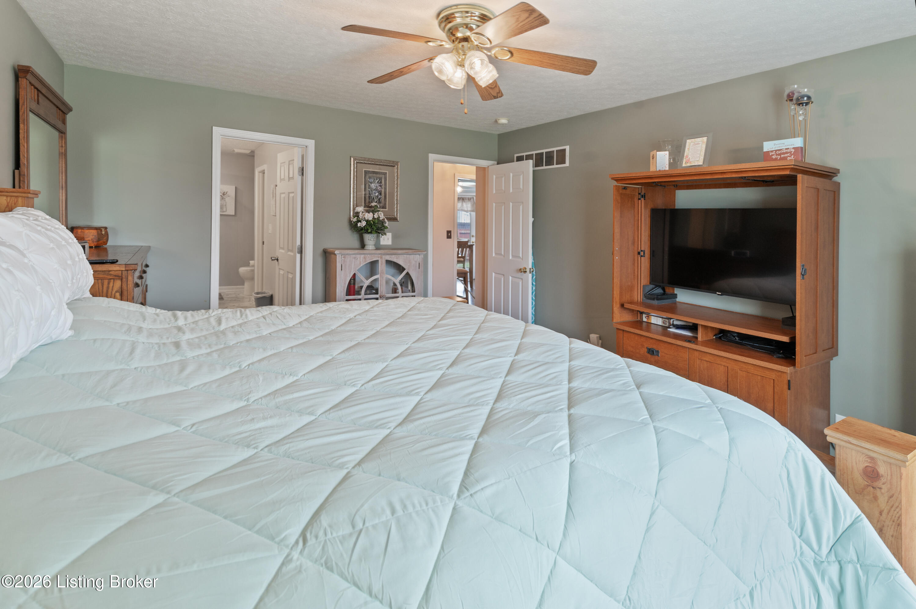 6403 Autumn Oak Way Property Photo 25