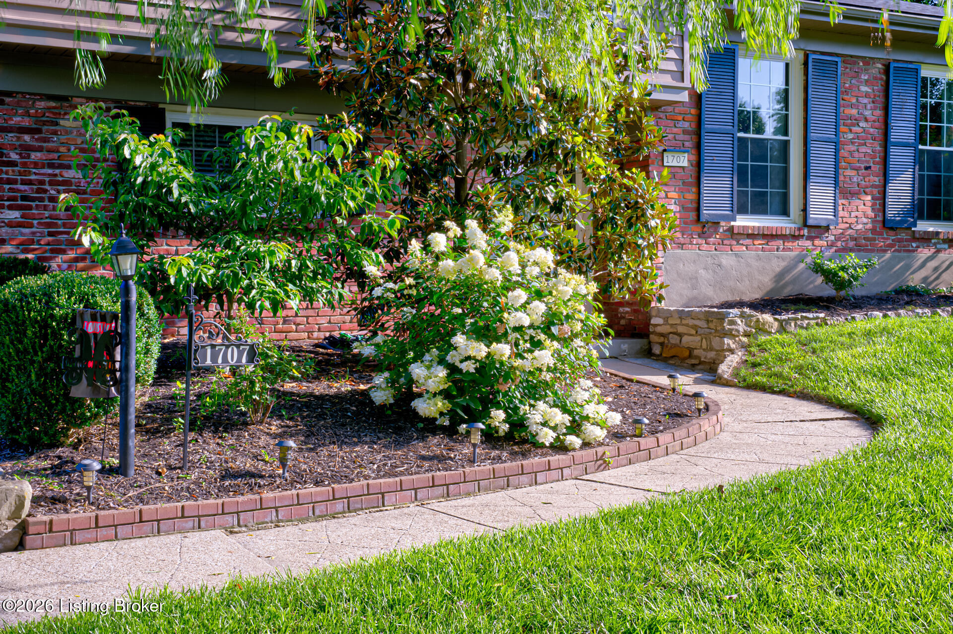 1707 Calder Ct Property Photo 3