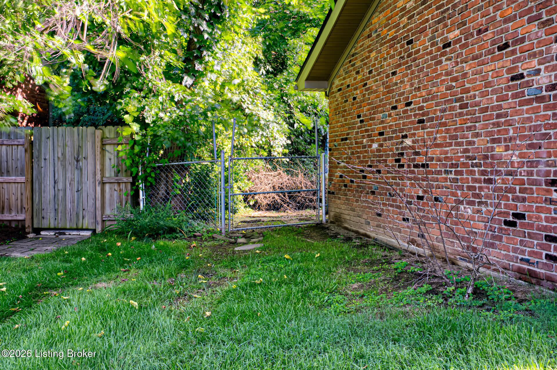 1707 Calder Ct Property Photo 32
