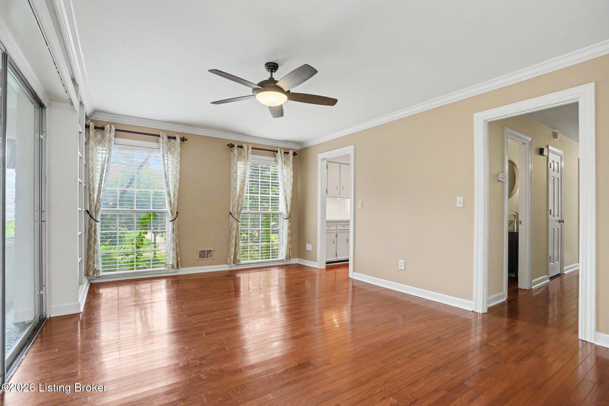 3619 Brownsboro Rd Property Photo 15