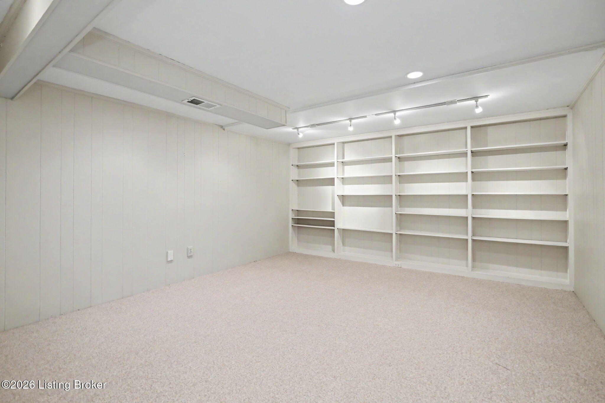 3619 Brownsboro Rd Property Photo 40