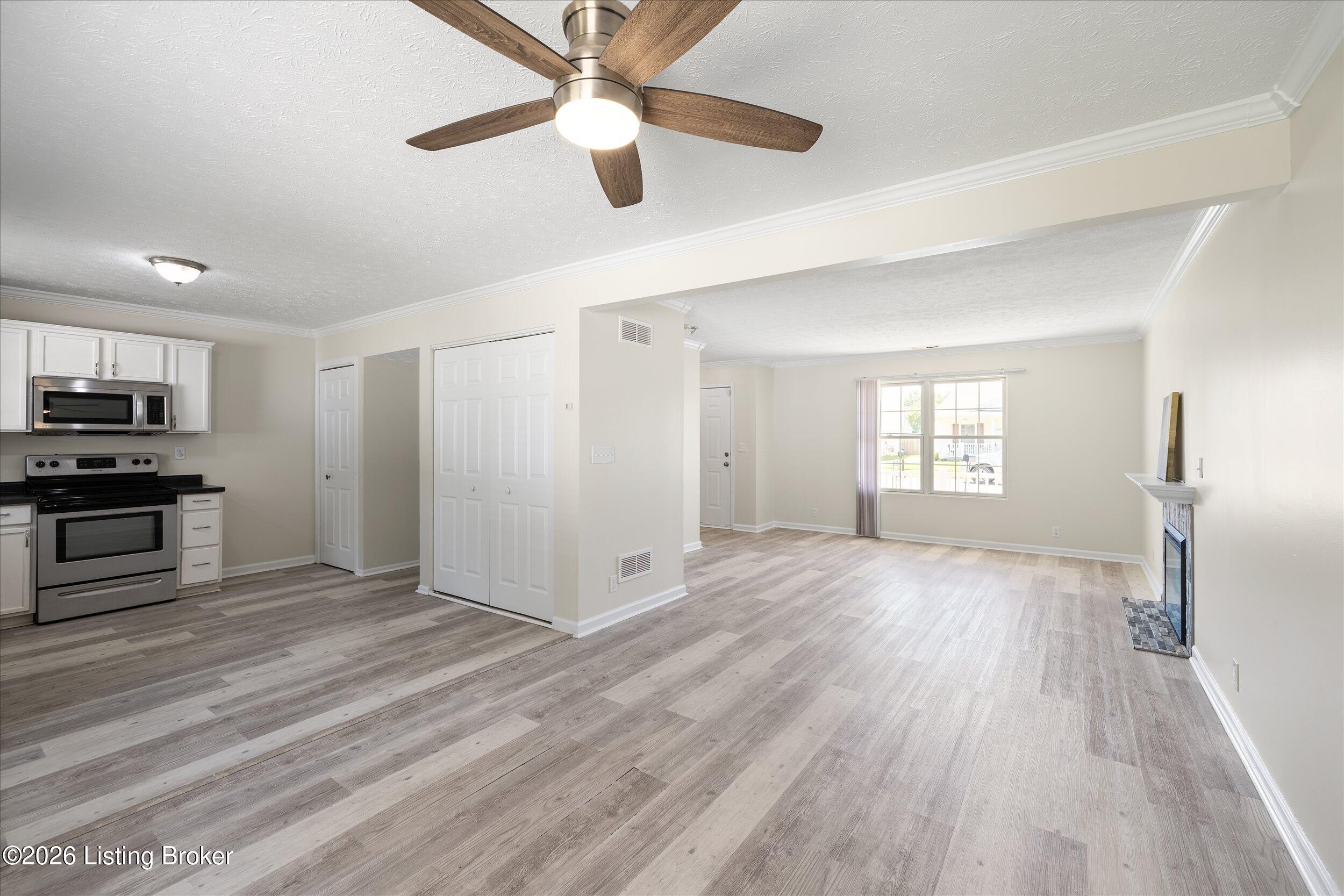 6519 Hunters Creek Blvd Property Photo 11