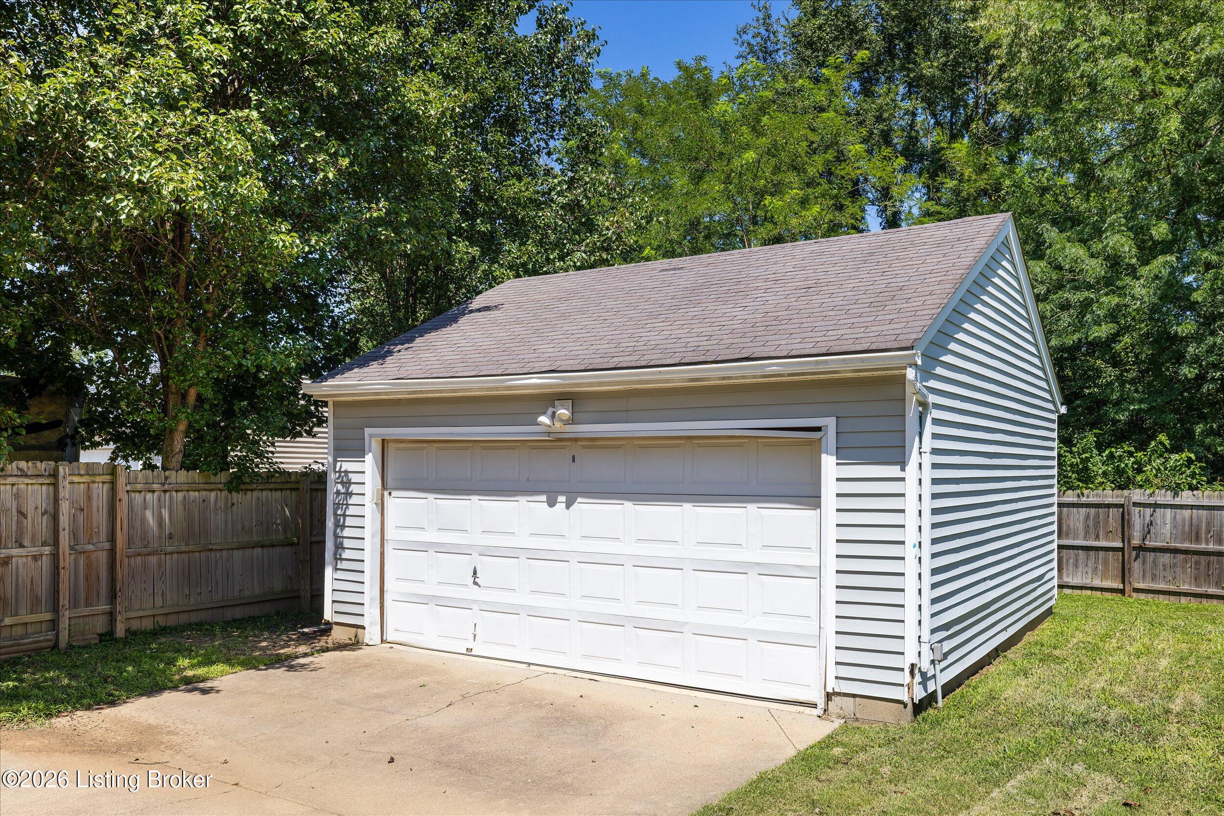 6519 Hunters Creek Blvd Property Photo 37