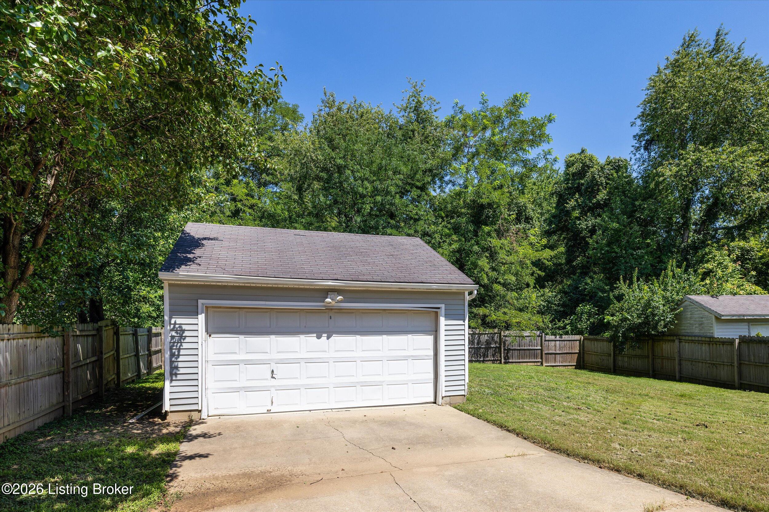 6519 Hunters Creek Blvd Property Photo 38