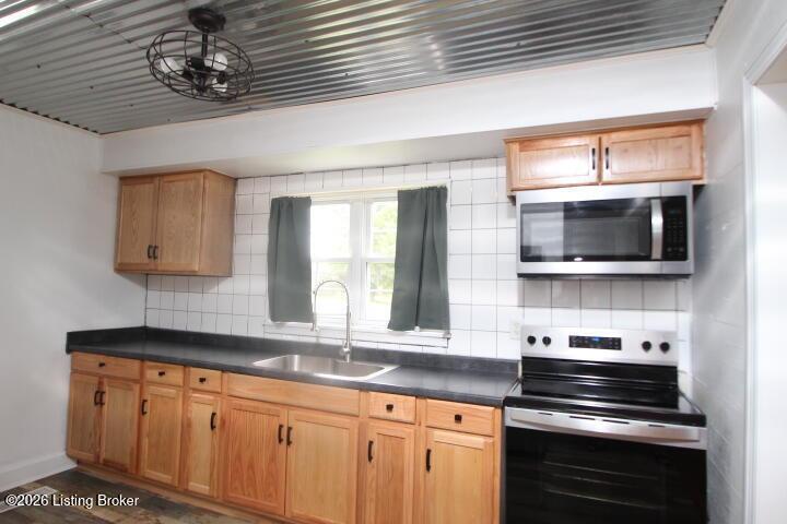 449 Mooreland Ave Property Photo 8