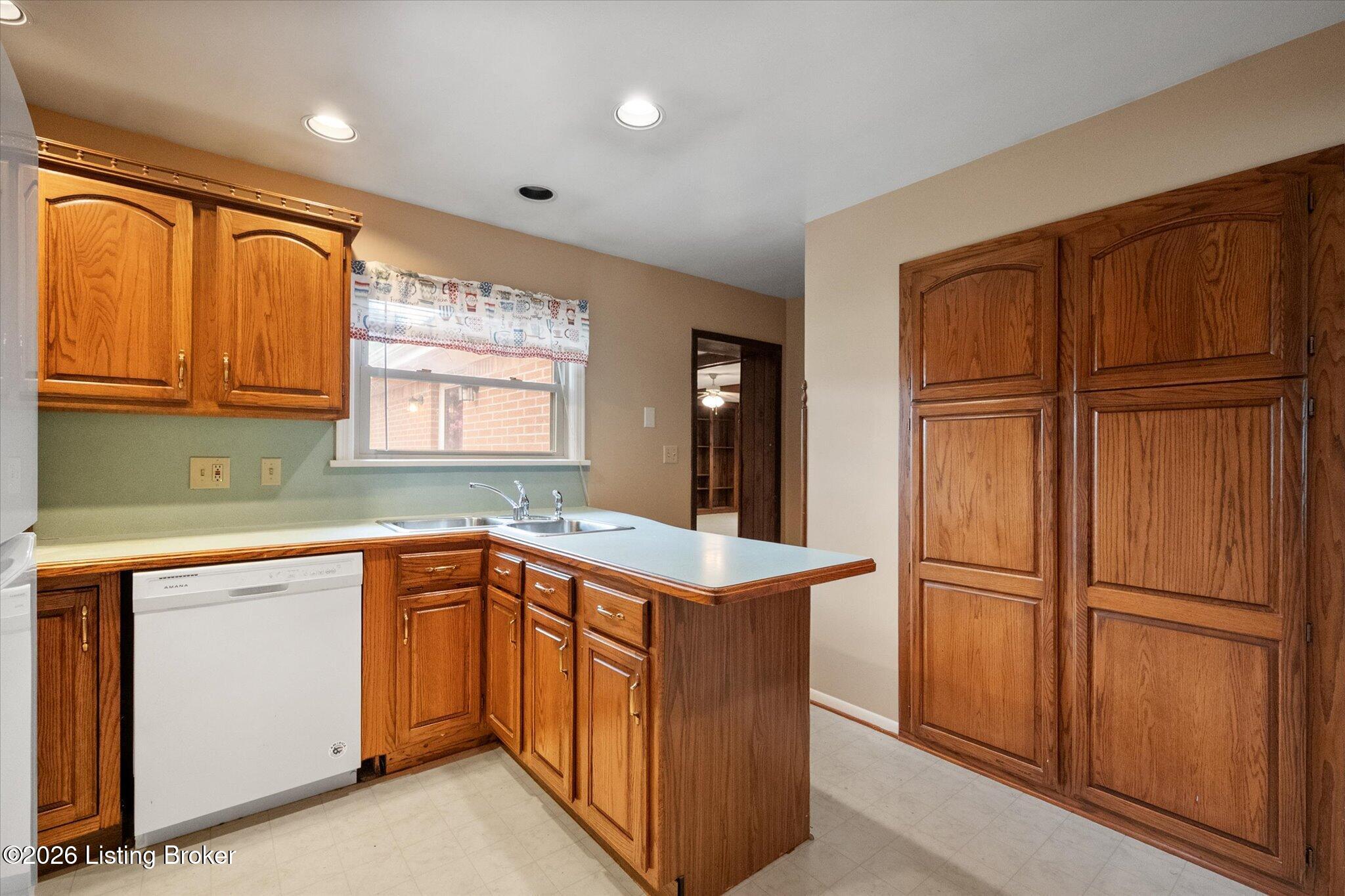 3231 Cawein Way Property Photo 7