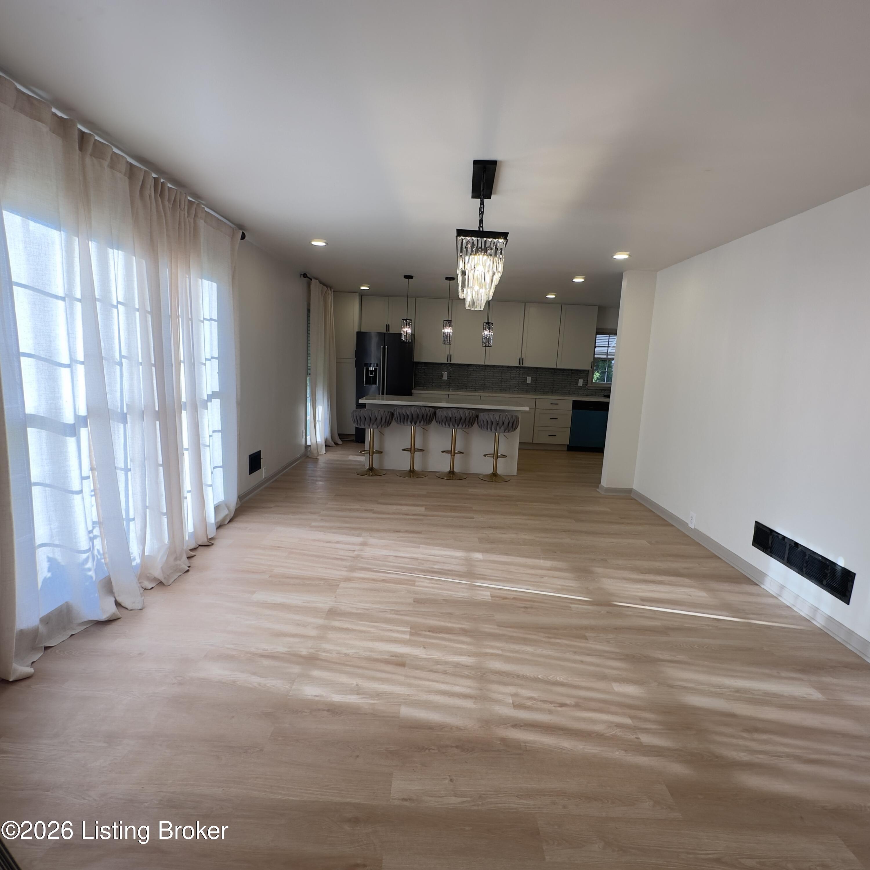 8909 Gonewind Ct Property Photo 6