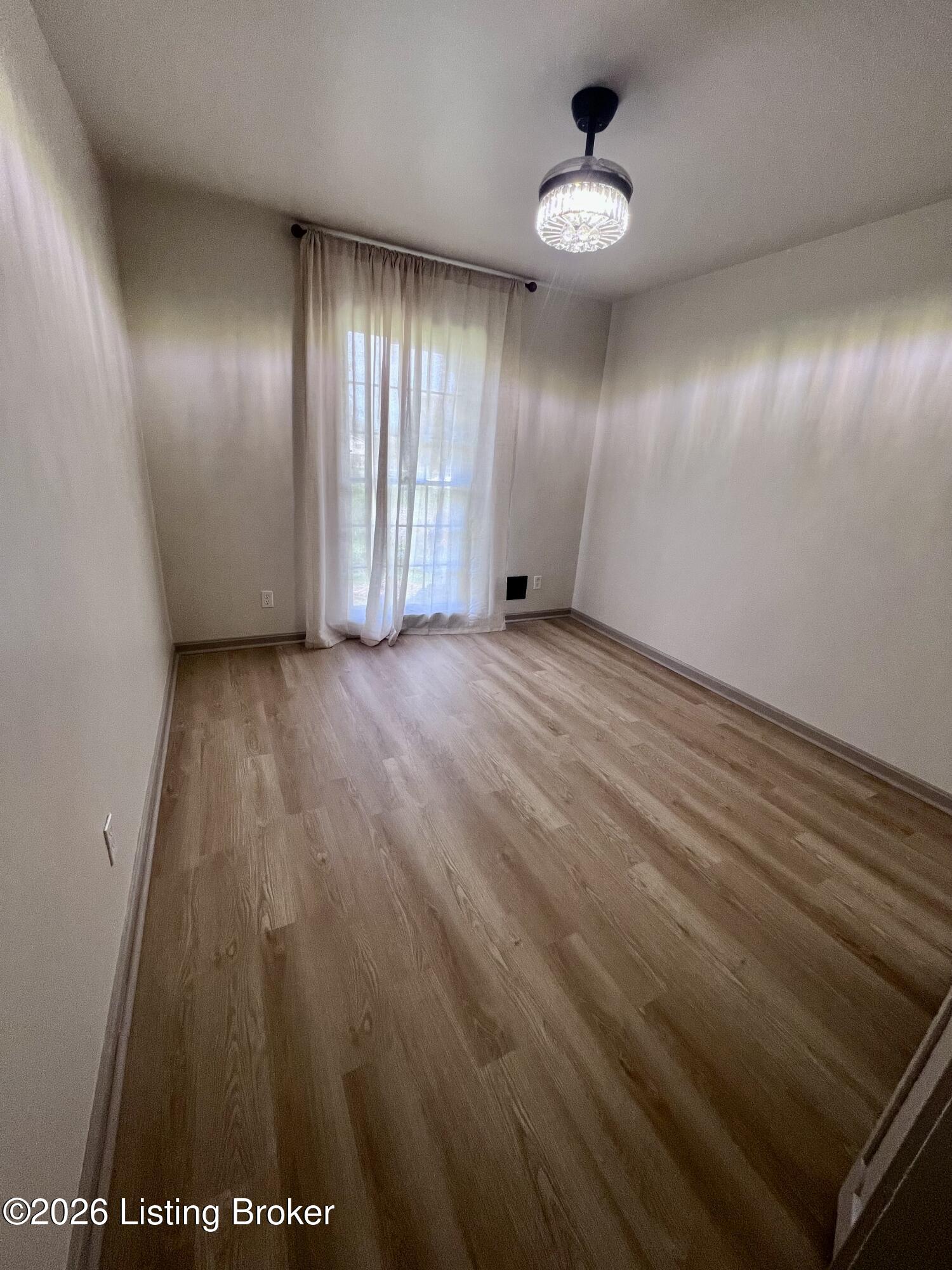 8909 Gonewind Ct Property Photo 11
