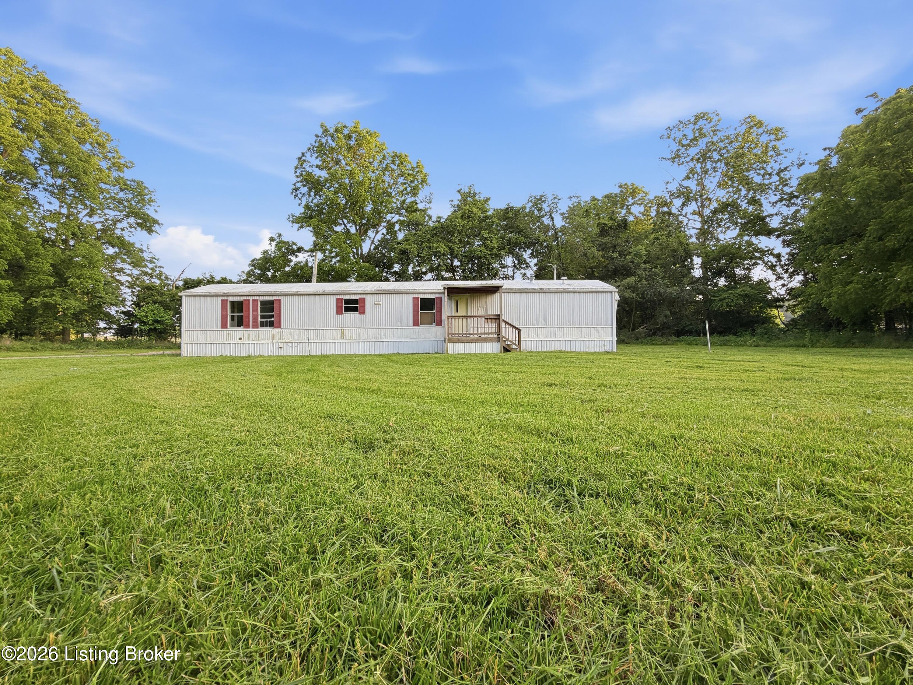 499 Hornback Farms Ln Property Photo 2