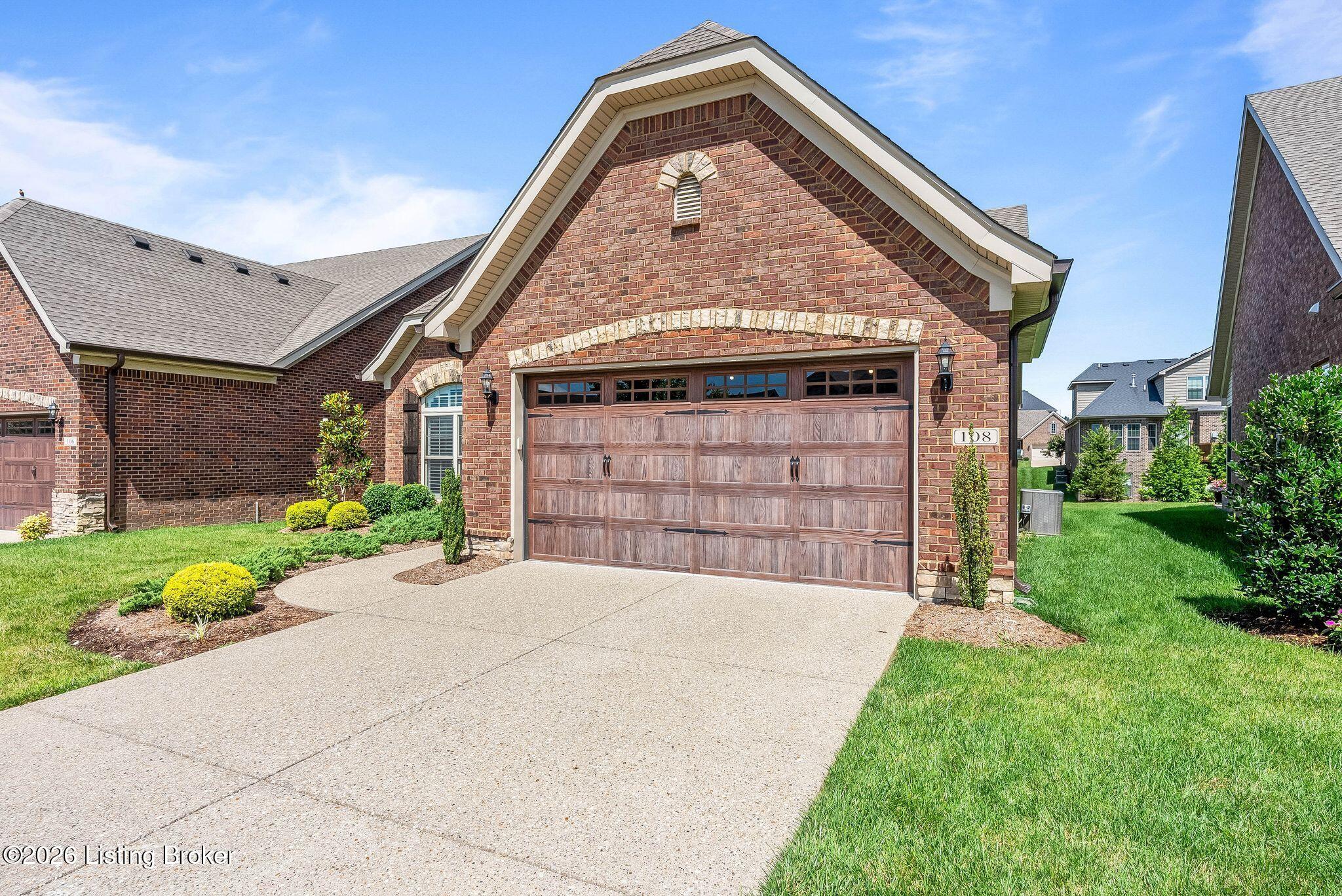 108 Pembridge Ct Property Photo 3