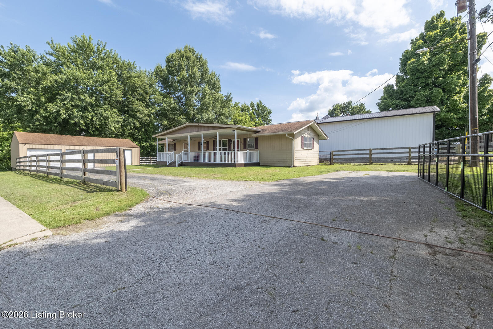 78 Thorne Heights Property Photo 1