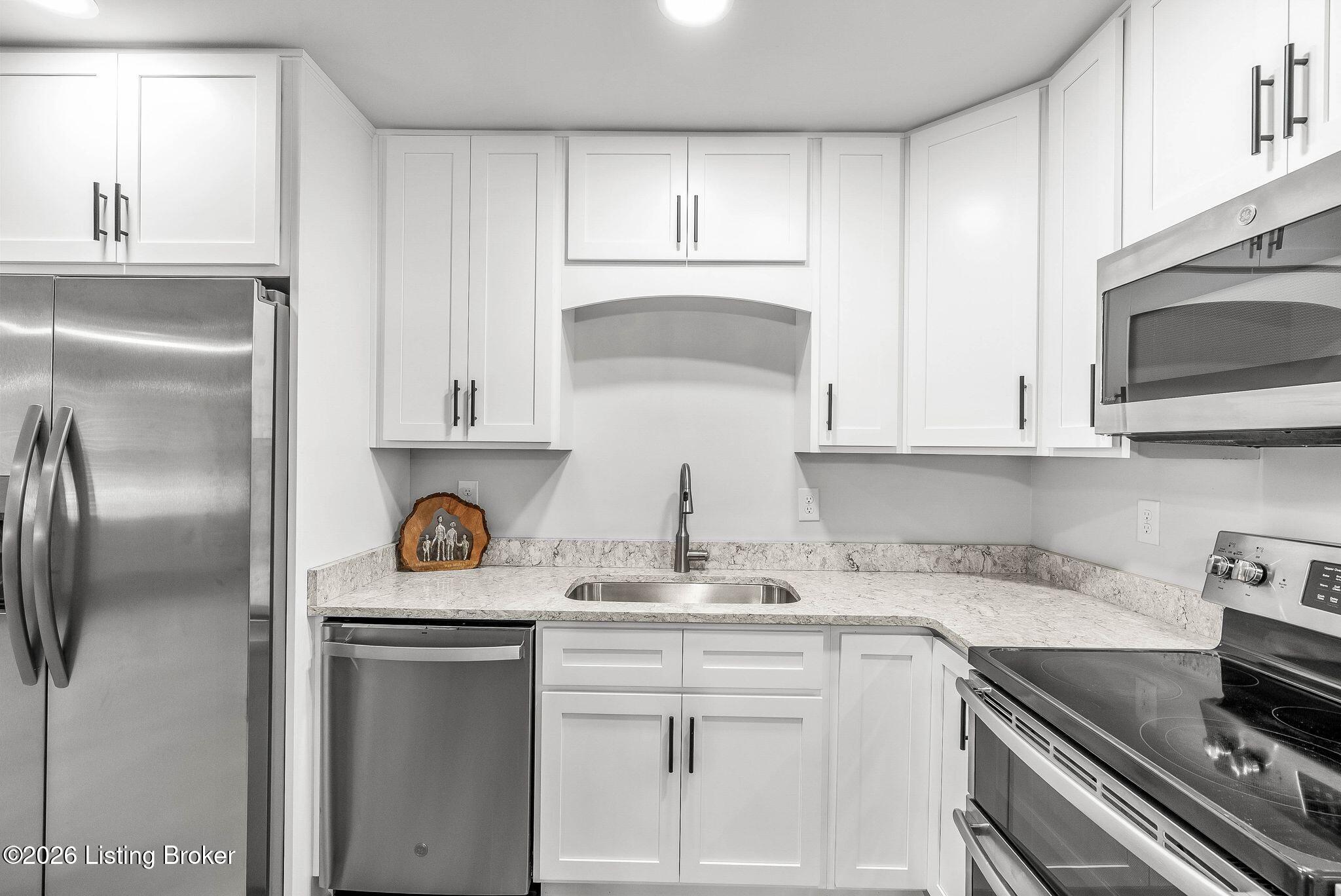 5308 Lee Ave Property Photo 15