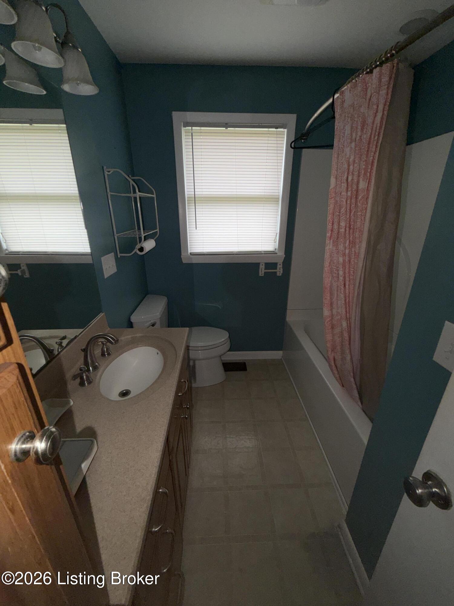 65 S Castle Dr Property Photo 13